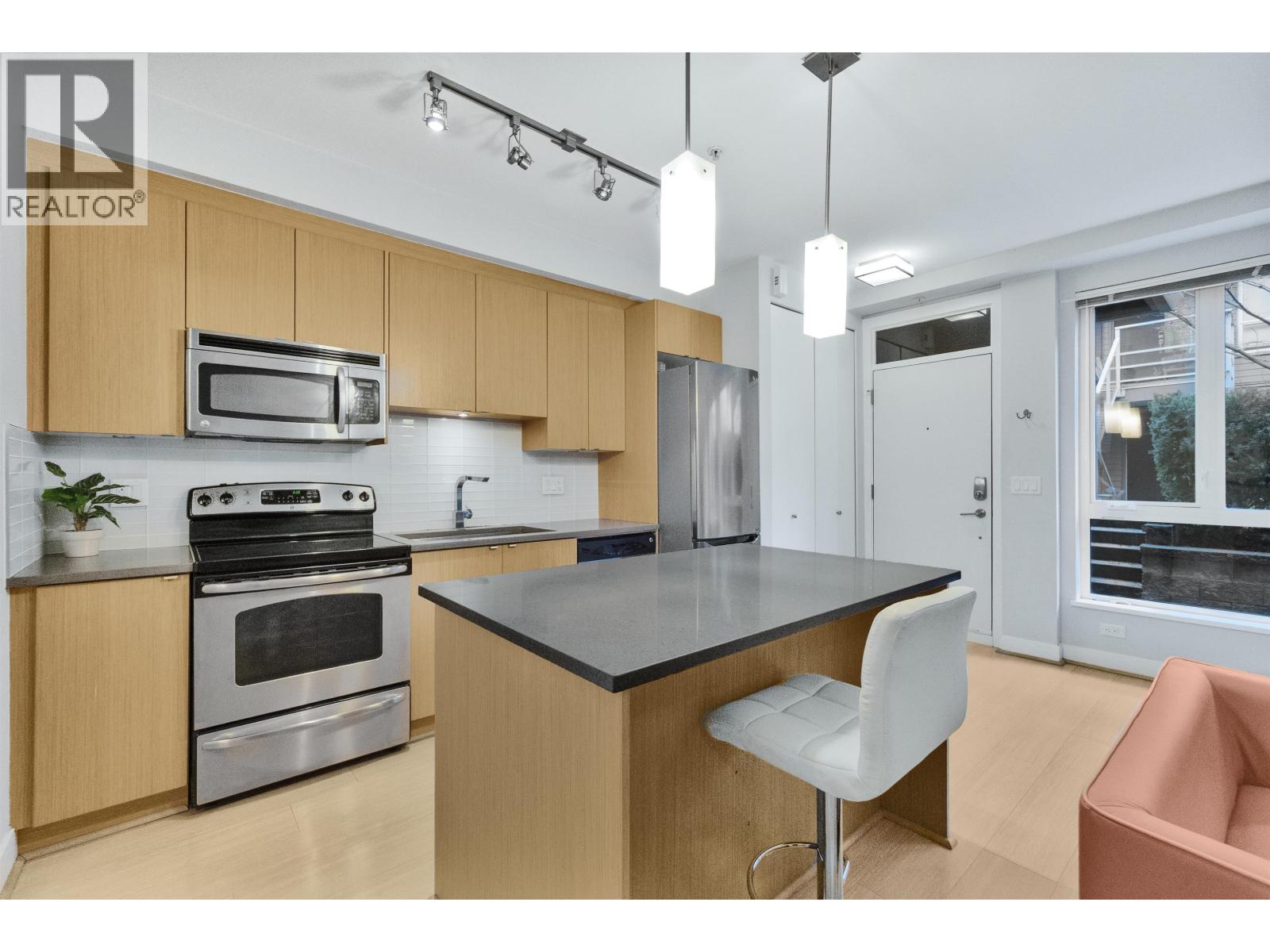 115 735 W 15th Street, North Vancouver, British Columbia  V7M 0B8 - Photo 5 - R3078272