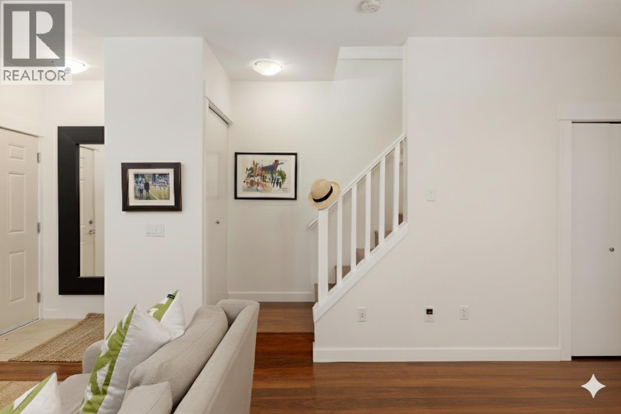 4 307 E 15th Street, North Vancouver, British Columbia  V7L 2R6 - Photo 13 - R3078280