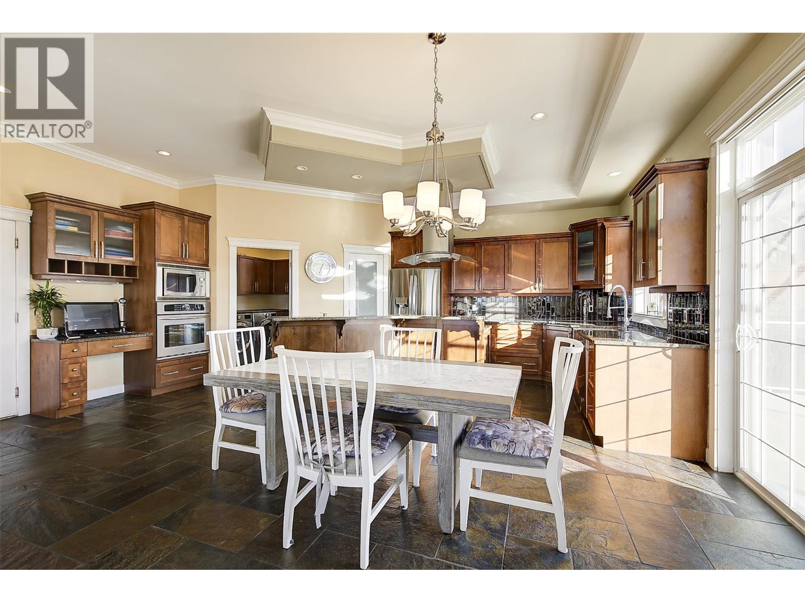 1251 Wilmot Avenue, Kelowna, British Columbia  V1P 1M1 - Photo 8 - 10372386