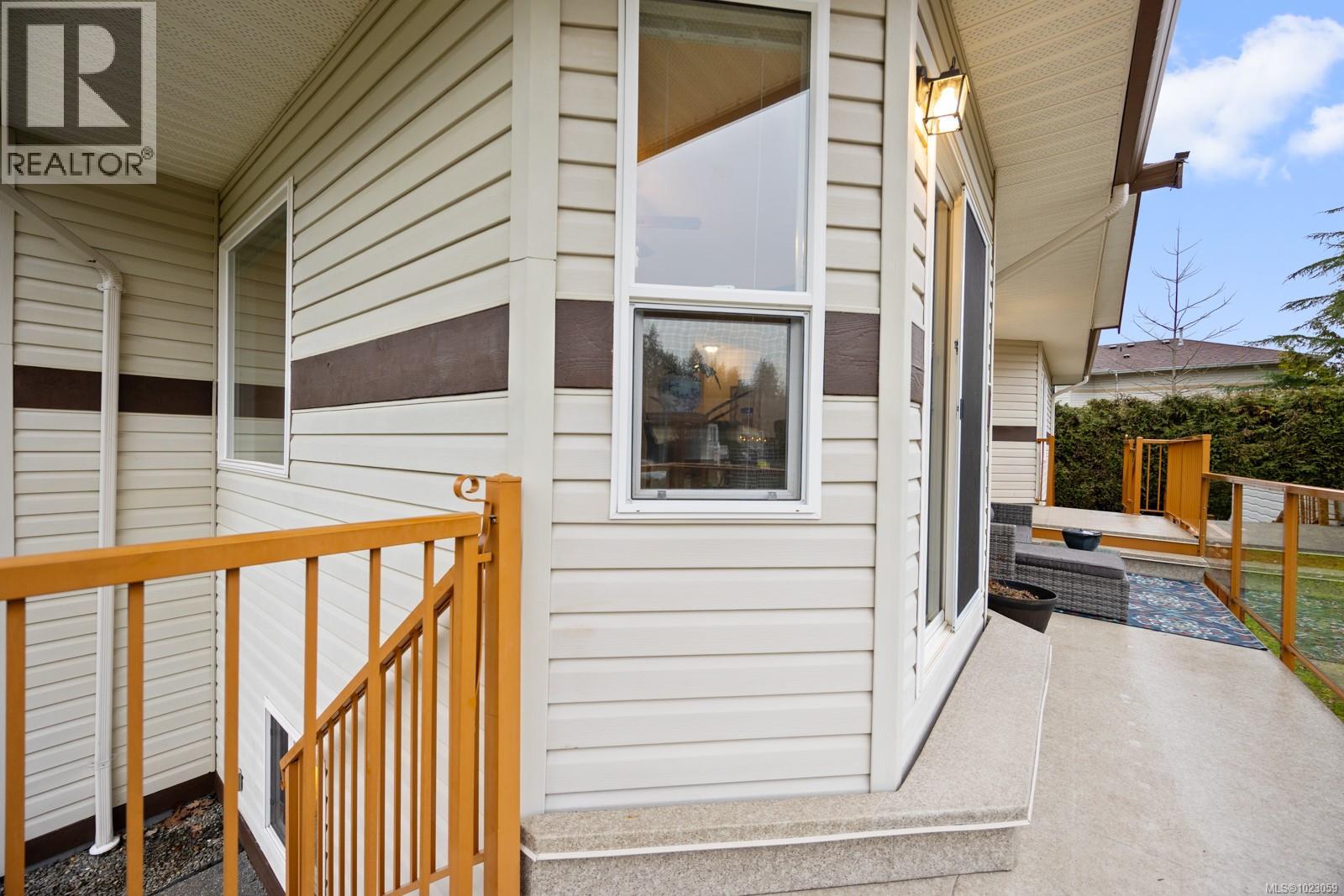 101 2727 1st St, Courtenay, British Columbia  V9N 9C8 - Photo 34 - 1023059