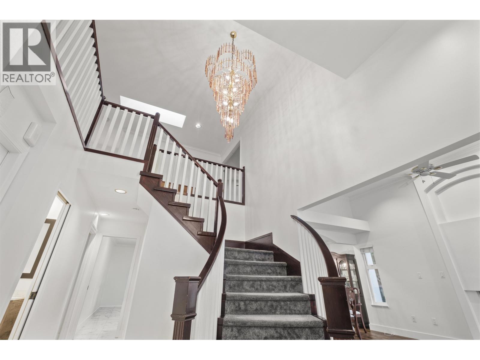 190 Spagnol Street, New Westminster, British Columbia  V3M 6T6 - Photo 3 - R3078295