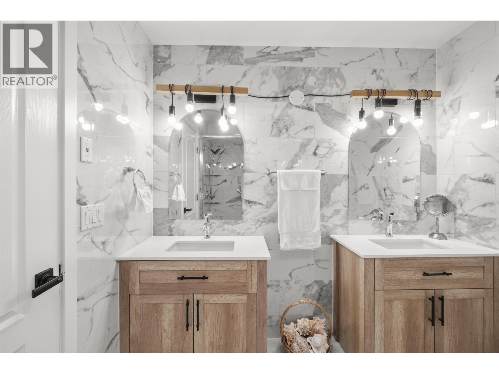 190 Spagnol Street, New Westminster, British Columbia  V3M 6T6 - Photo 31 - R3078295