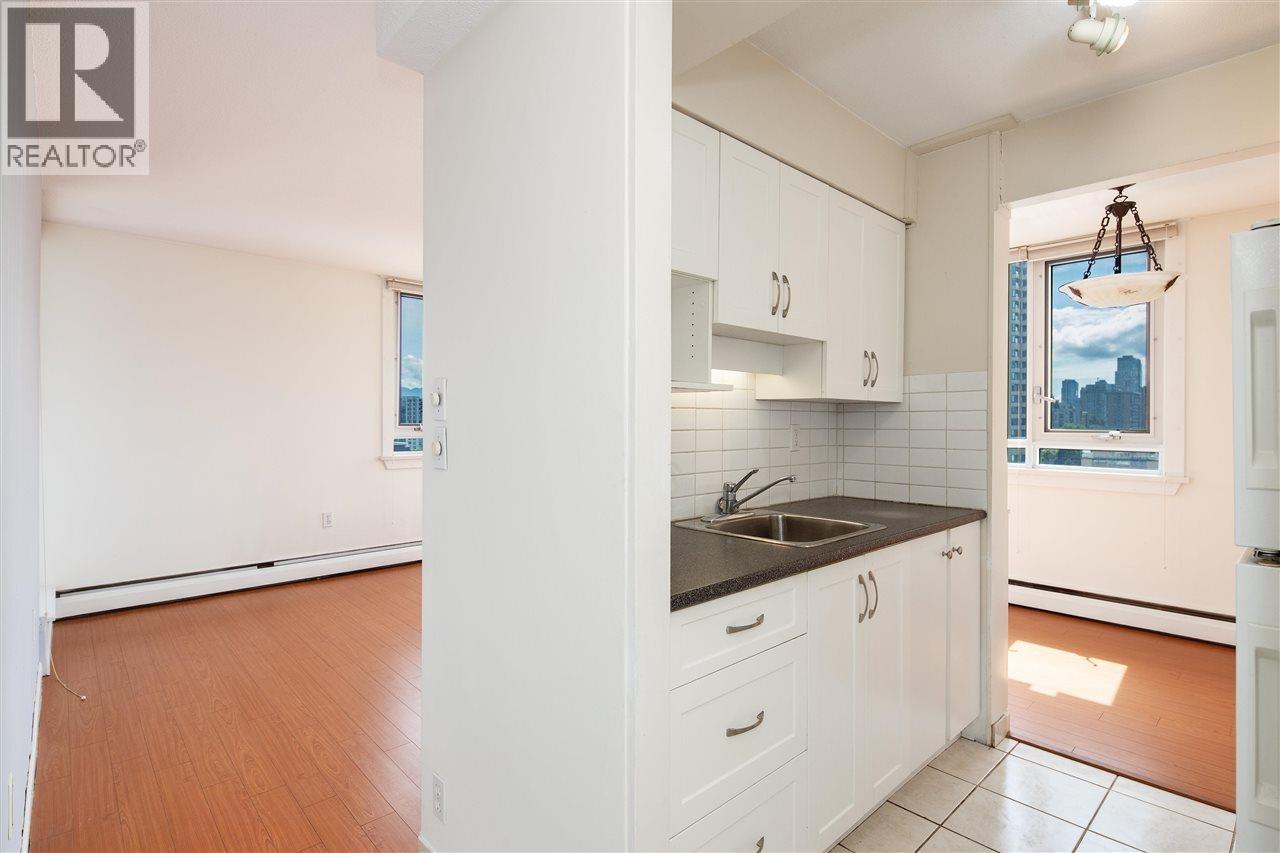 1807 1850 Comox Street, Vancouver, British Columbia  V6G 1R3 - Photo 6 - R3078327