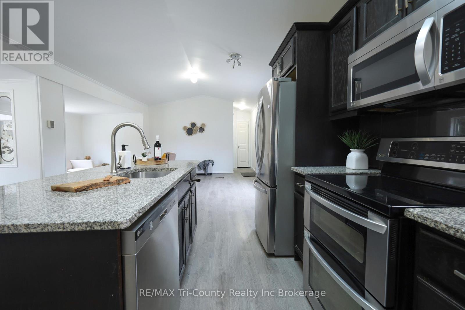 Unit #57 - 11981 Plank Rd (Tillsonburg) Road, Bayham, Ontario  N4G 4G9 - Photo 7 - X12688224