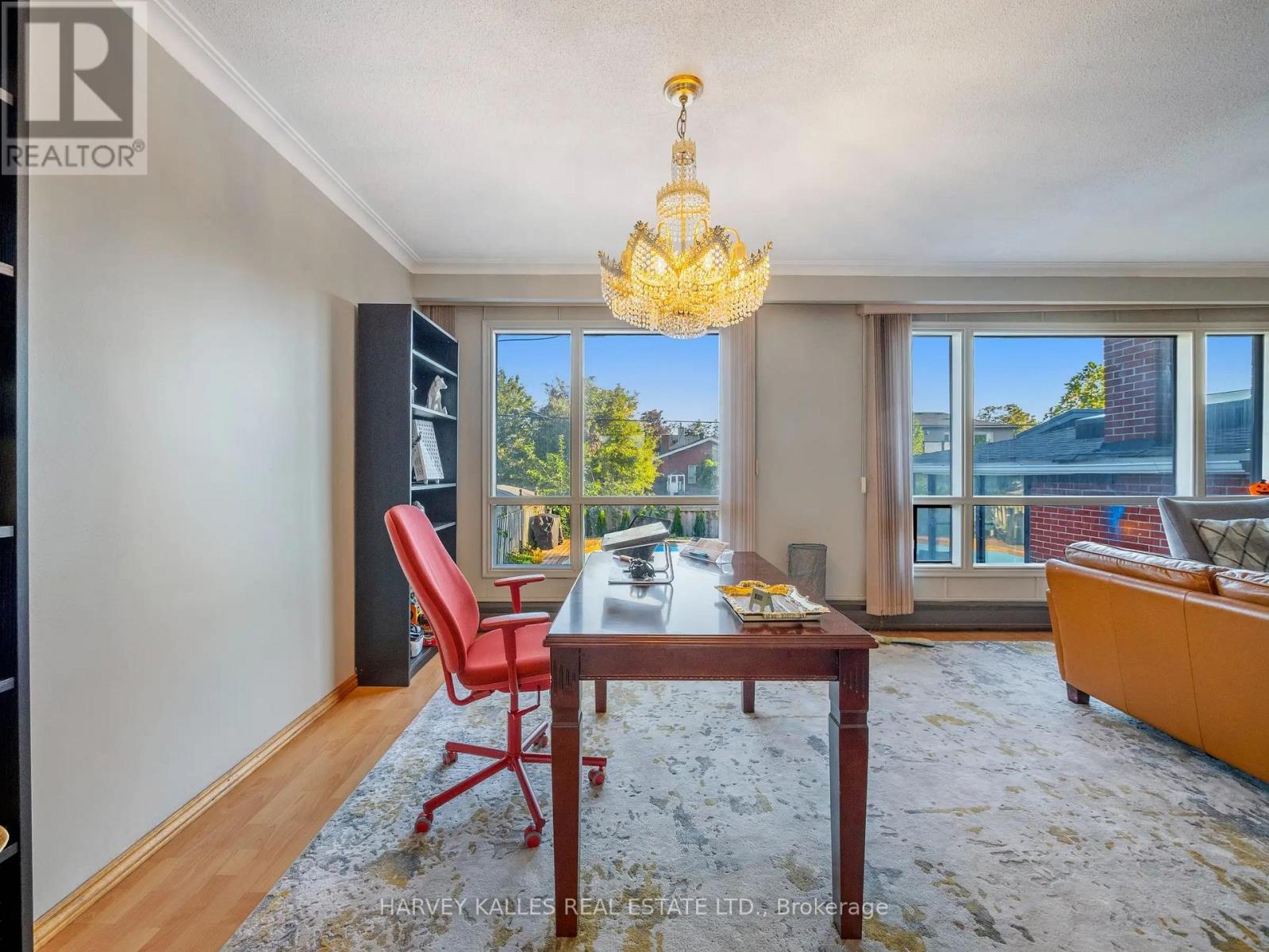 49 Wenderly Drive, Toronto, Ontario  M6B 2P1 - Photo 9 - W12441485