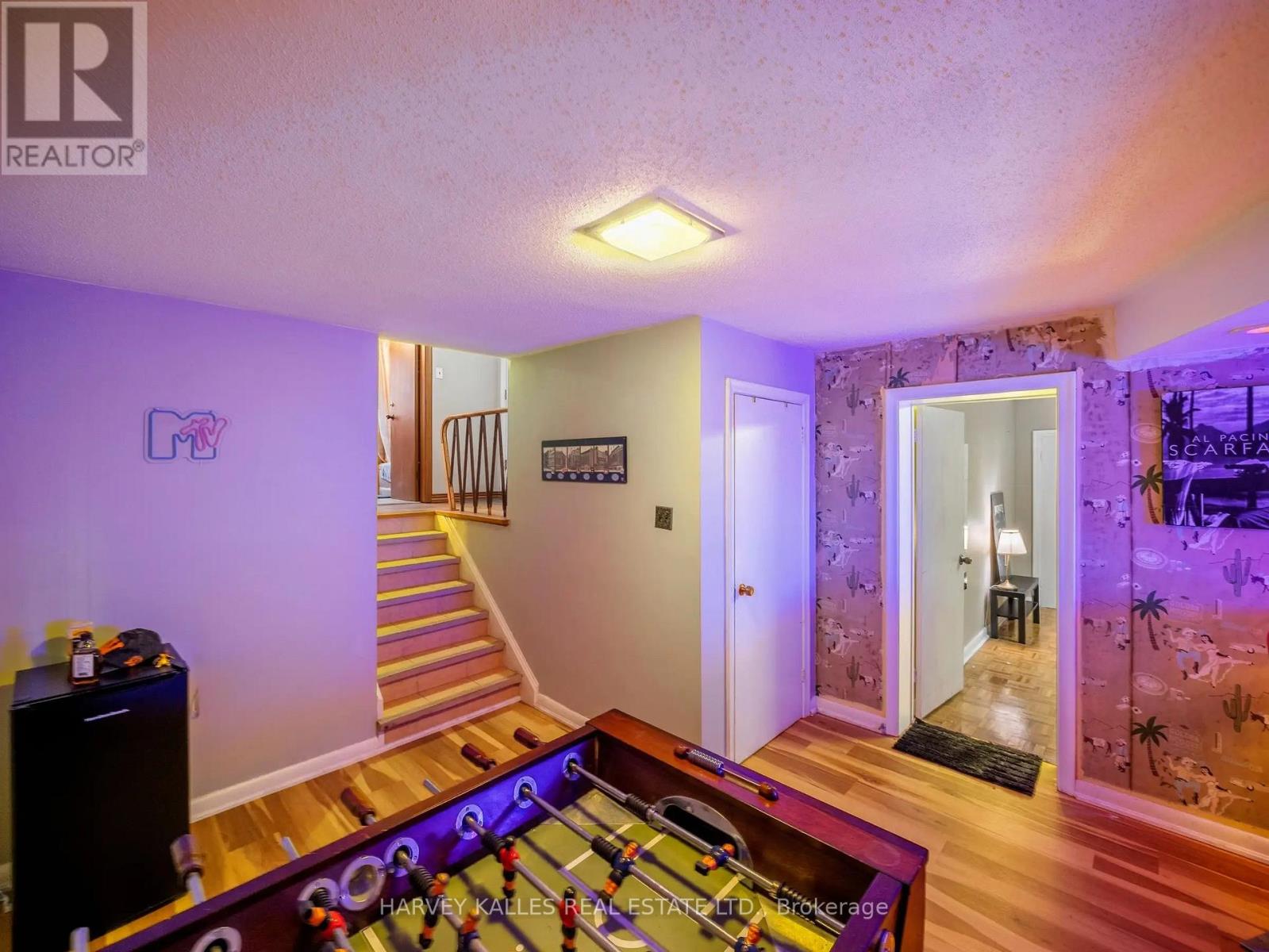 49 Wenderly Drive, Toronto, Ontario  M6B 2P1 - Photo 24 - W12441485