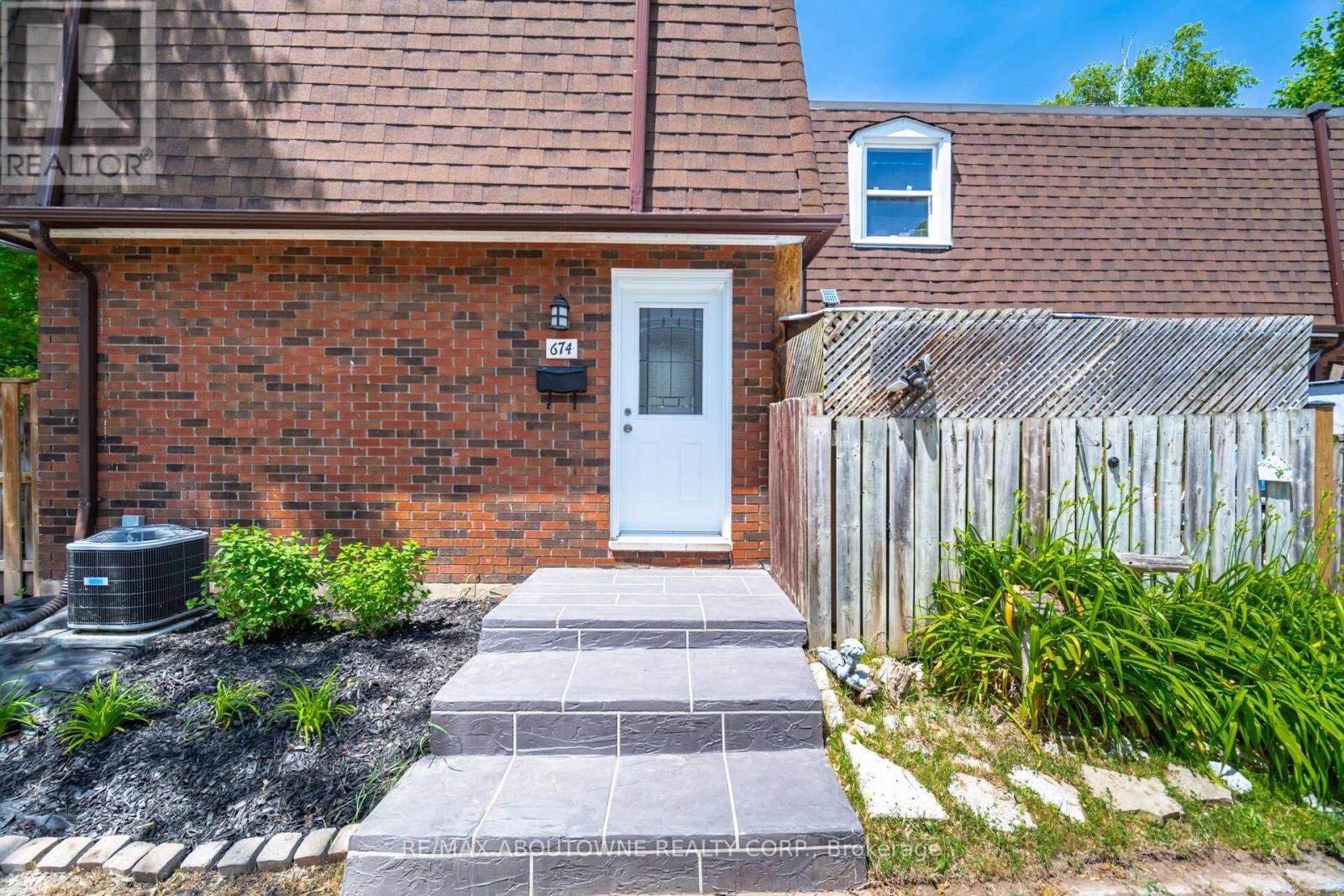 674 FRANCIS ROAD, Burlington, Ontario