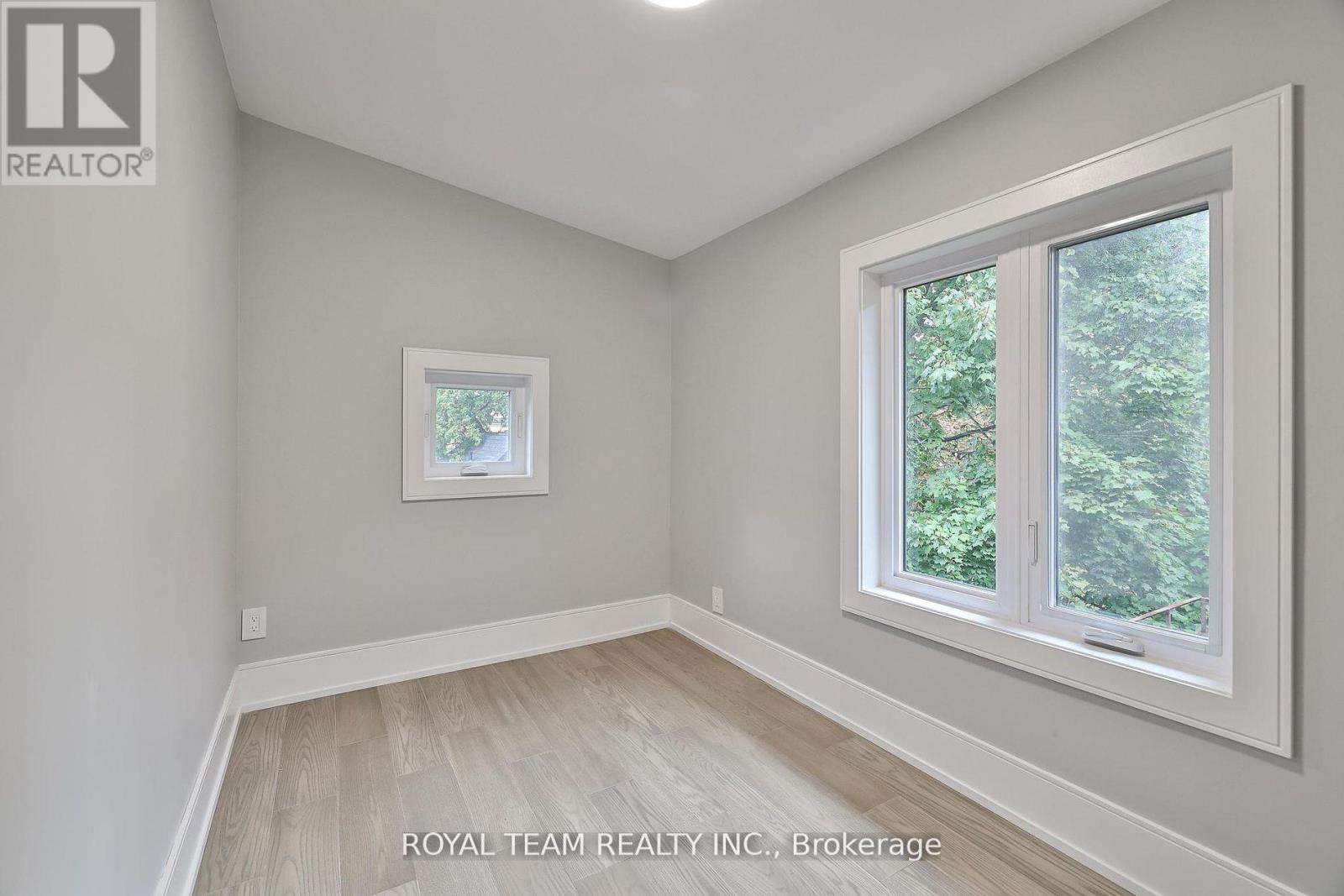 150 St Johns Road, Toronto, Ontario  M6P 1T9 - Photo 30 - W12687312