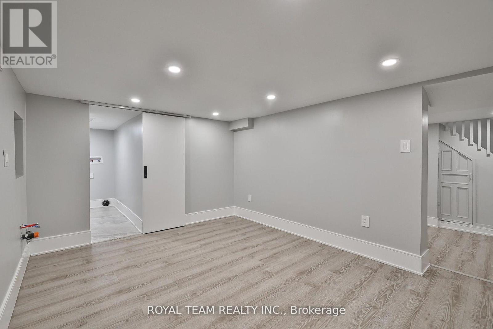 150 St Johns Road, Toronto, Ontario  M6P 1T9 - Photo 38 - W12687312