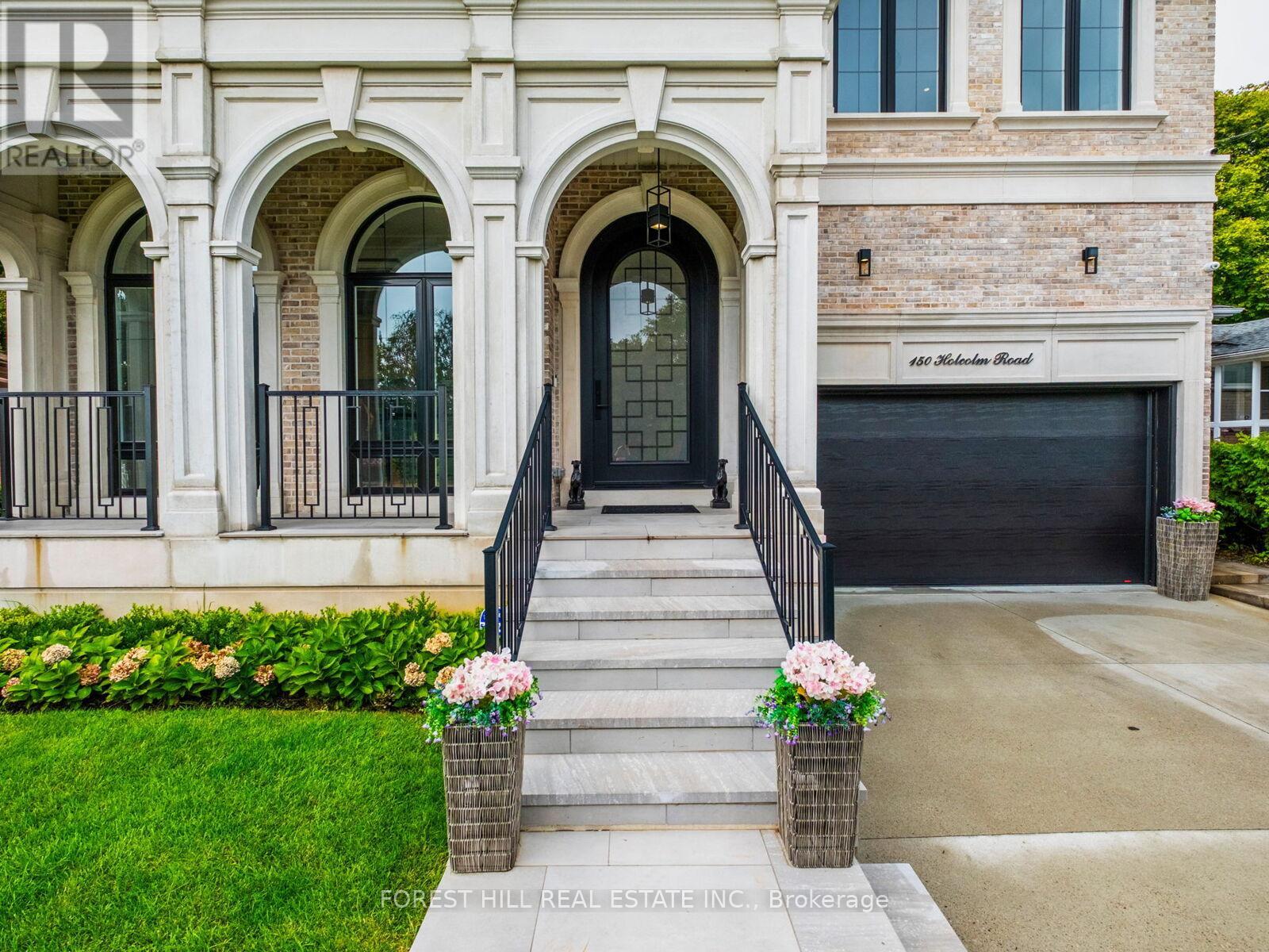 150 HOLCOLM ROAD Toronto (Willowdale West), ON M2N 2E2