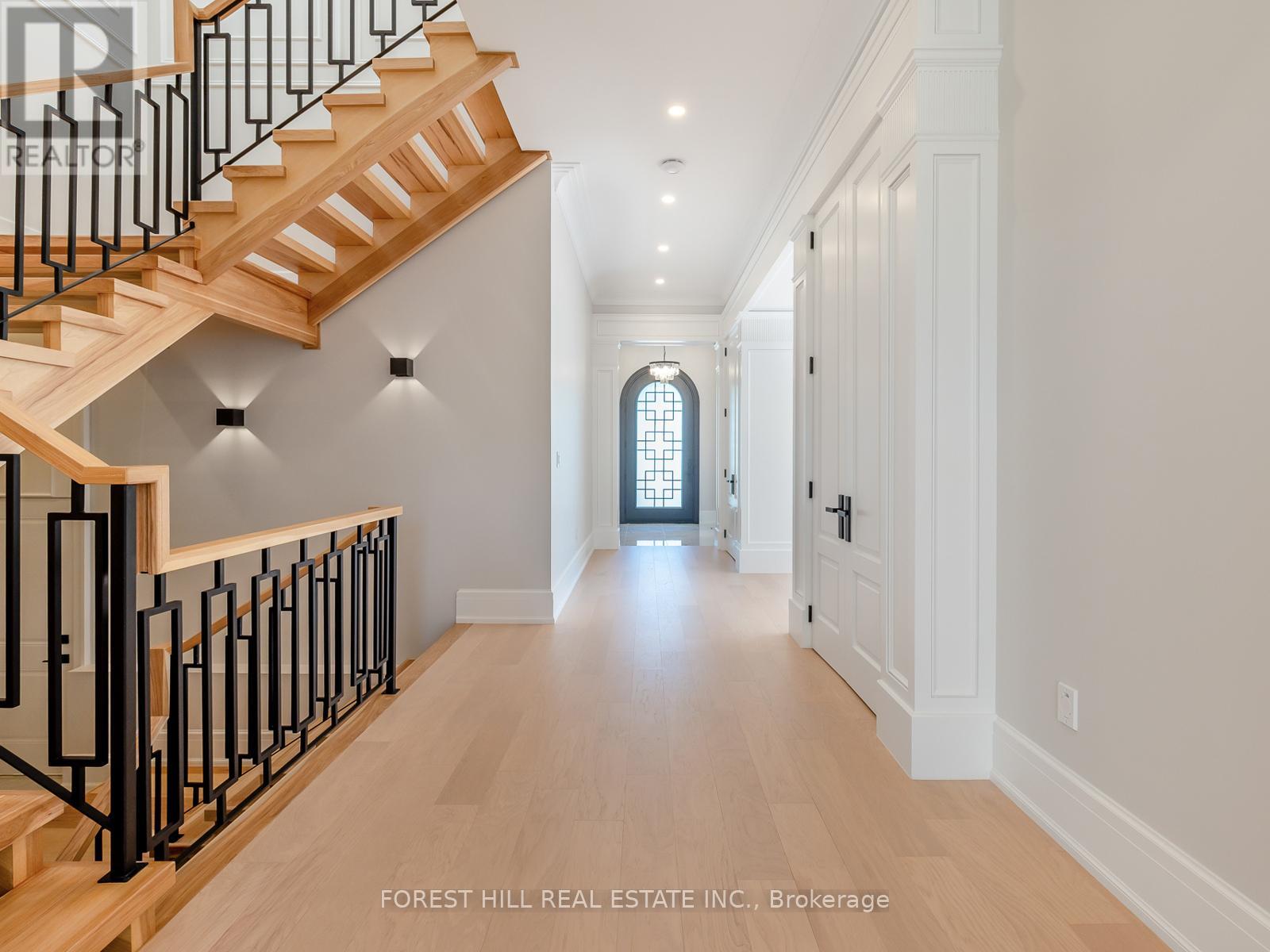 150 HOLCOLM ROAD Toronto (Willowdale West), ON M2N 2E2