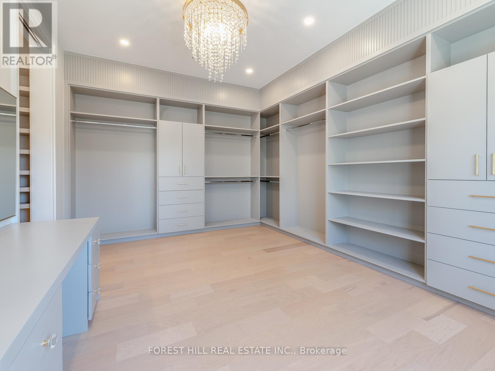 150 HOLCOLM ROAD Toronto (Willowdale West), ON M2N 2E2