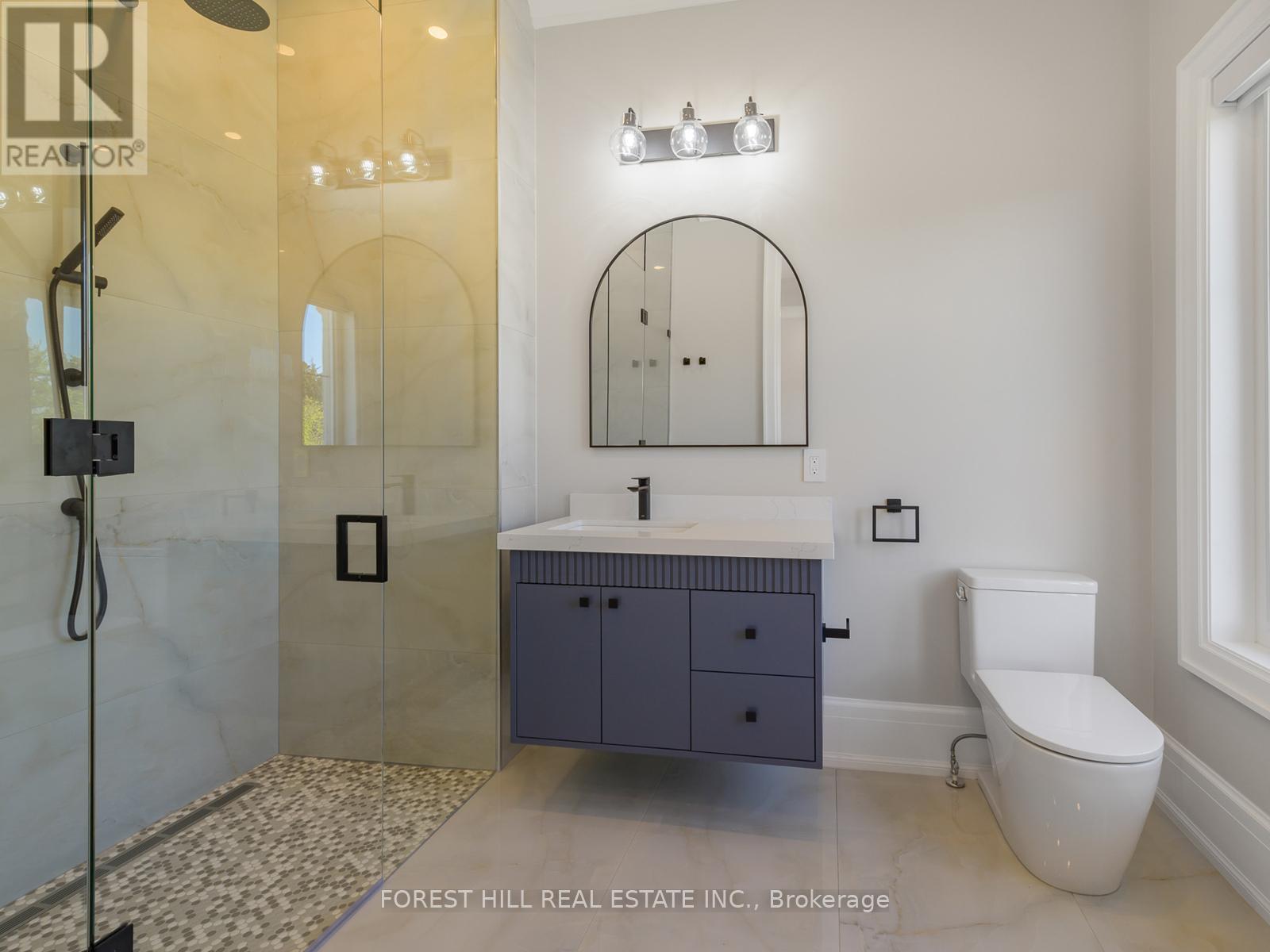 150 HOLCOLM ROAD Toronto (Willowdale West), ON M2N 2E2