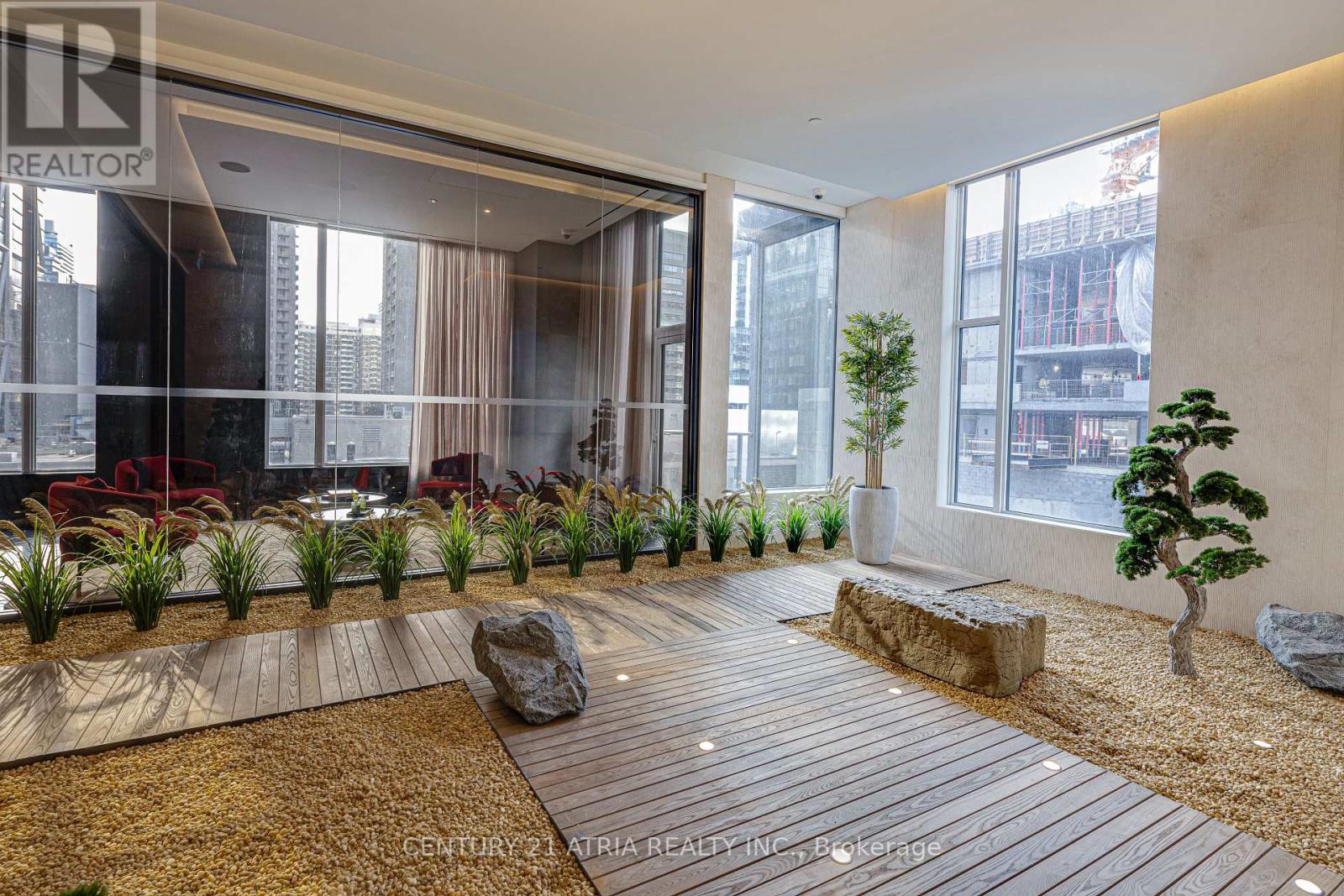 6303 - 11 Yorkville Avenue, Toronto, Ontario  M4W 0B7 - Photo 18 - C12688176