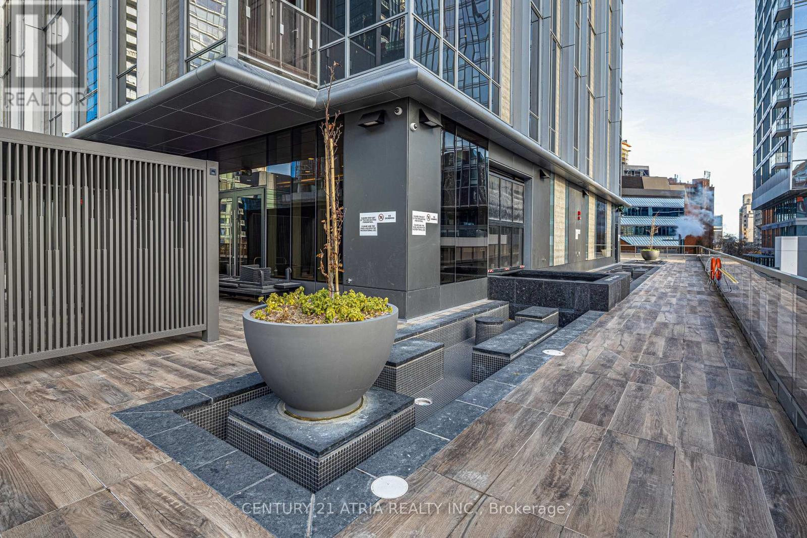 6303 - 11 Yorkville Avenue, Toronto, Ontario  M4W 0B7 - Photo 29 - C12688176