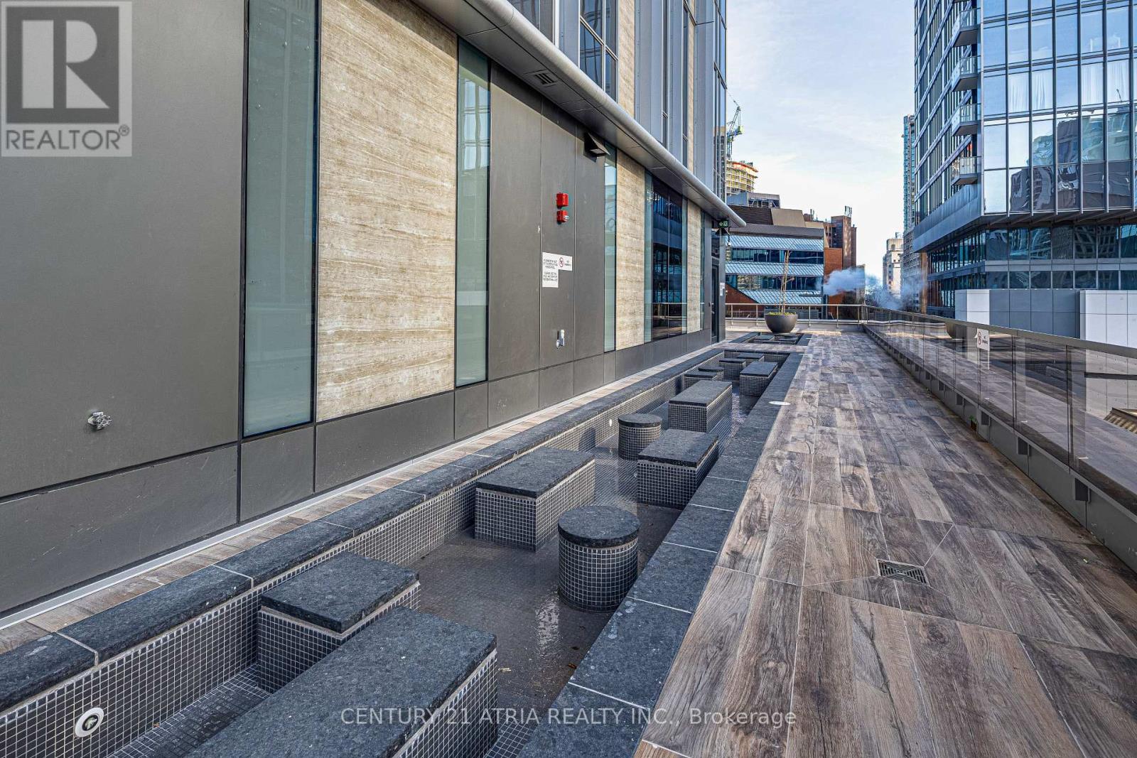 6303 - 11 Yorkville Avenue, Toronto, Ontario  M4W 0B7 - Photo 31 - C12688176