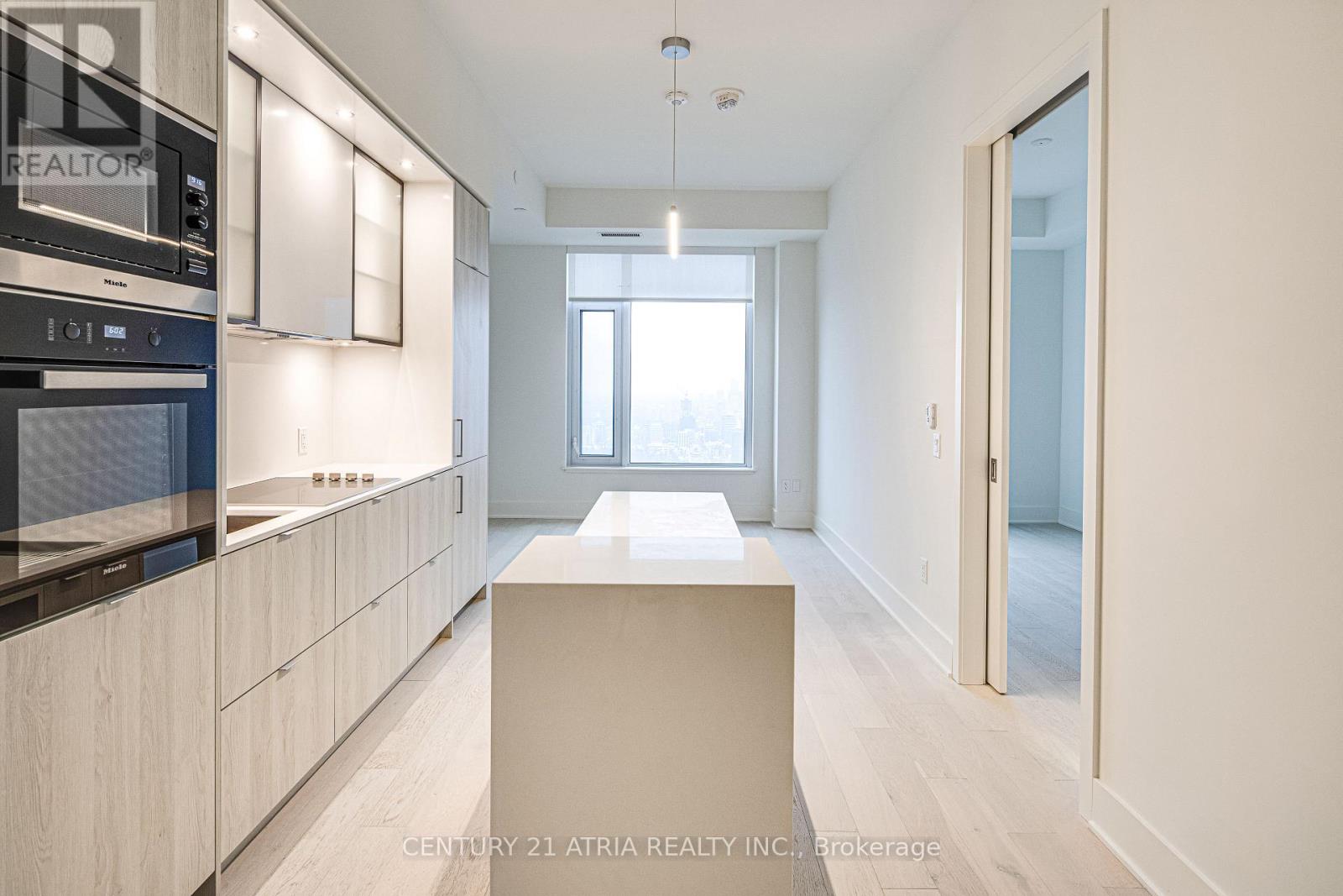 6303 - 11 Yorkville Avenue, Toronto, Ontario  M4W 0B7 - Photo 5 - C12688176