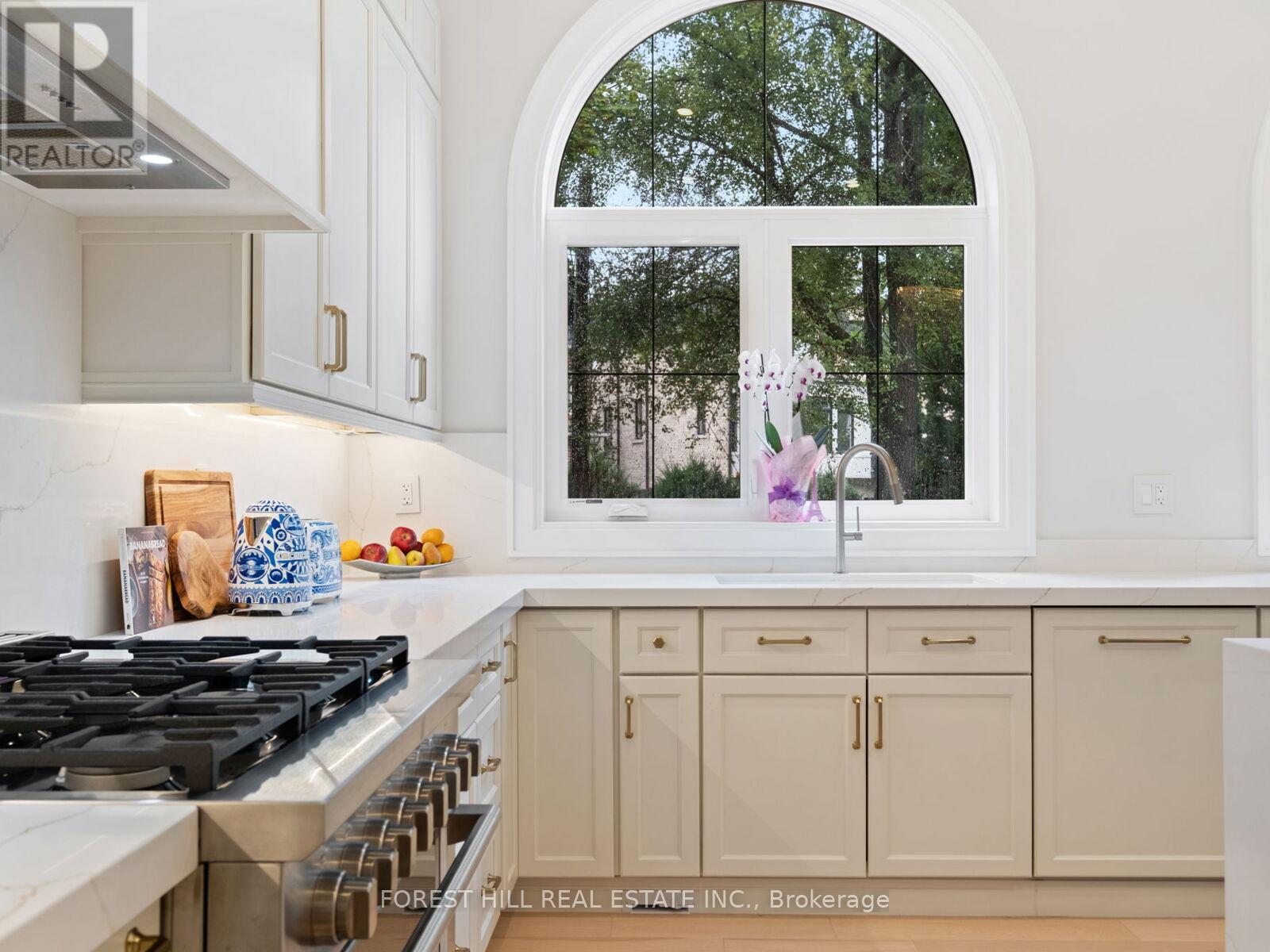 150 Holcolm Road, Toronto, Ontario  M2N 2E2 - Photo 15 - C12688184