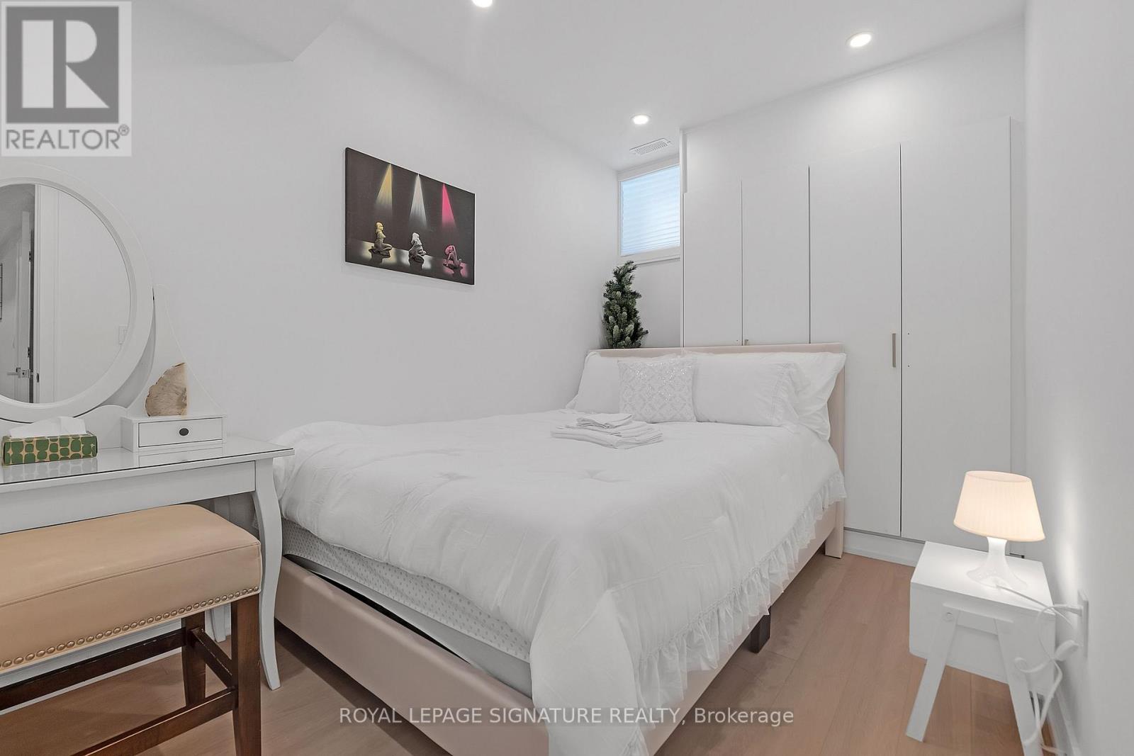 31 Edinburgh Drive, Toronto, Ontario  M3H 1B5 - Photo 16 - C12688196