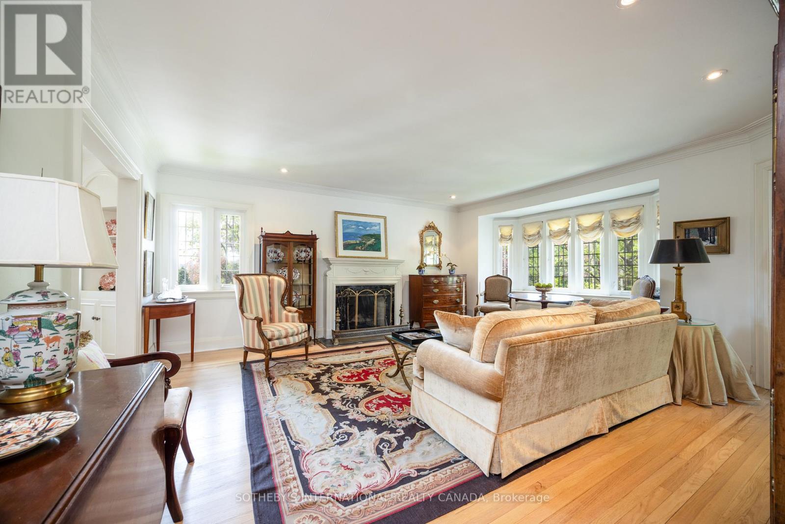 Main Flr - 18 College View Avenue, Toronto, Ontario  M5P 1J3 - Photo 20 - C12688202