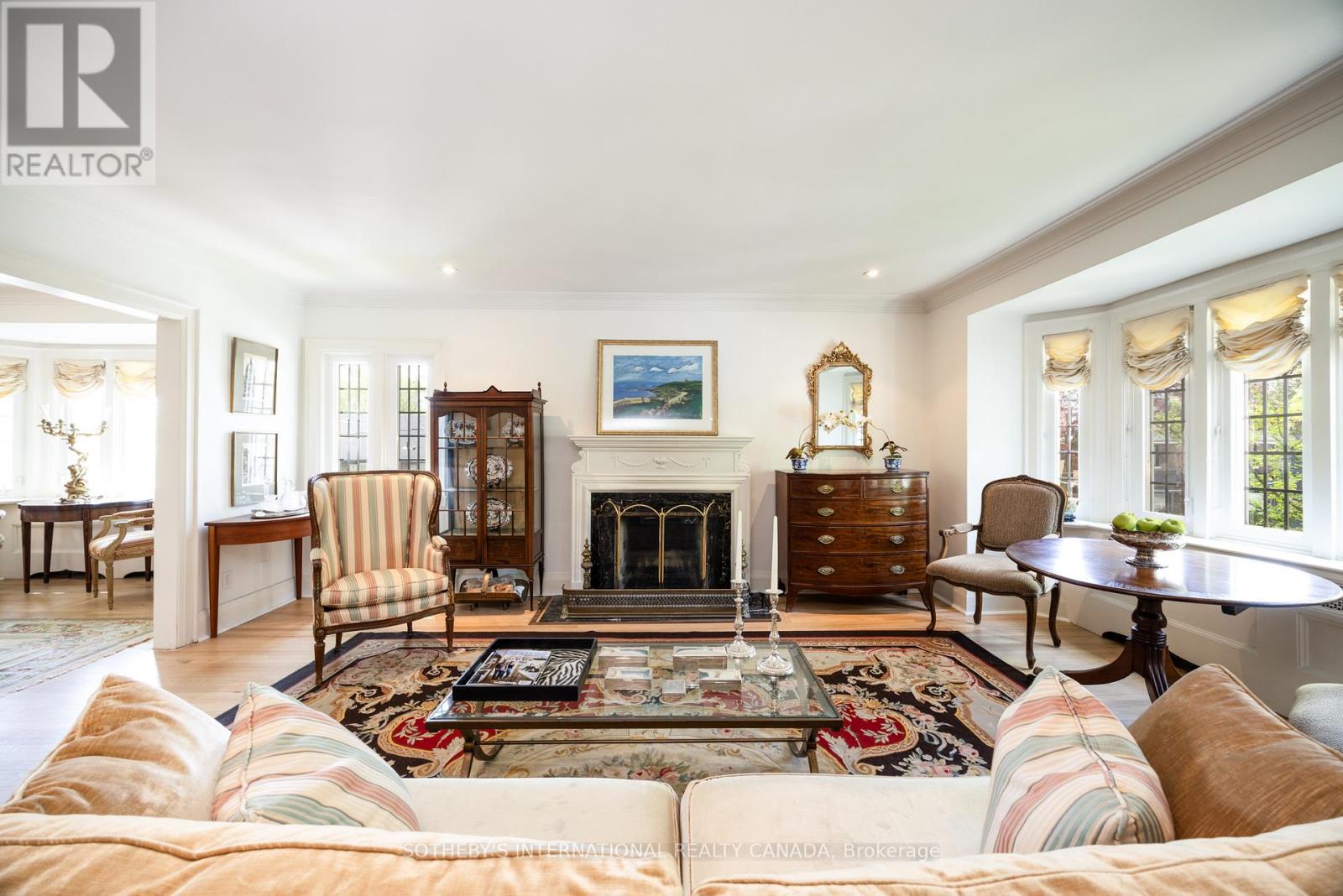 Main Flr - 18 College View Avenue, Toronto, Ontario  M5P 1J3 - Photo 22 - C12688202