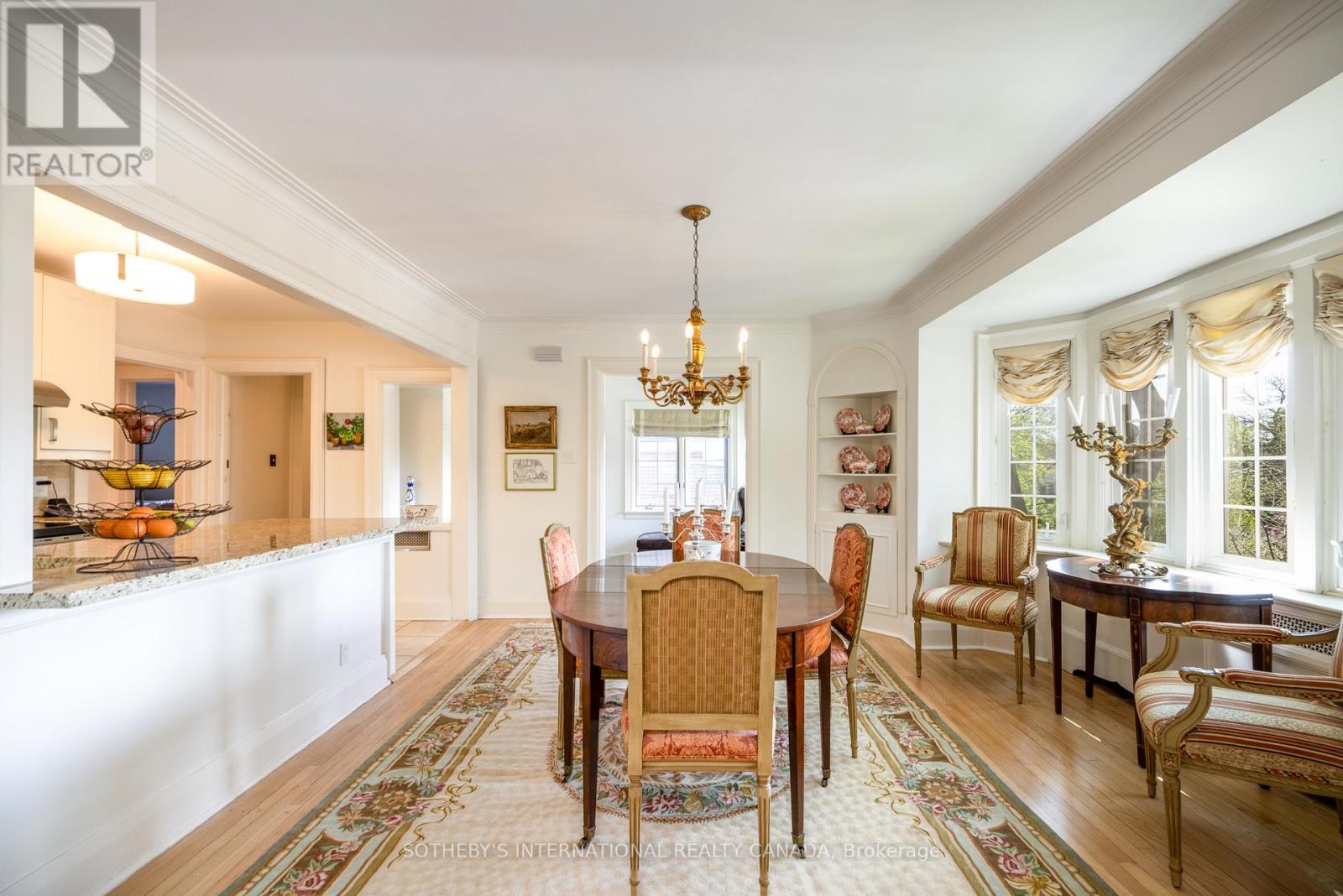 Main Flr - 18 College View Avenue, Toronto, Ontario  M5P 1J3 - Photo 24 - C12688202