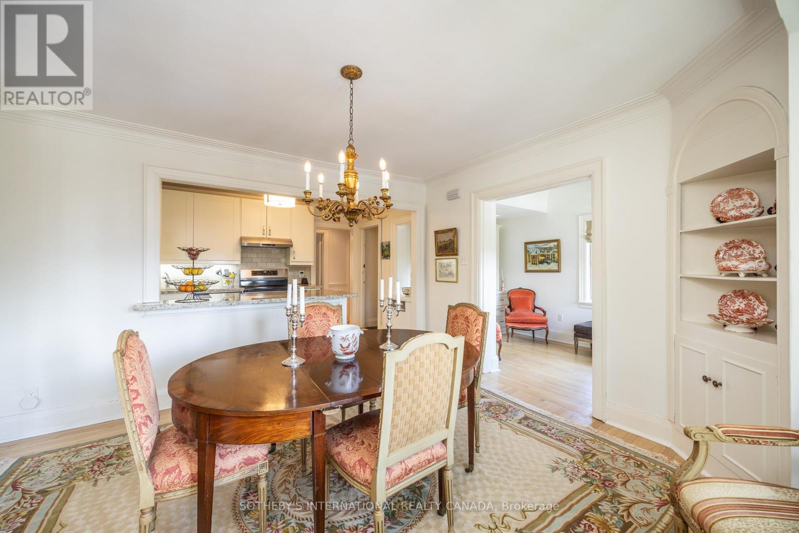 Main Flr - 18 College View Avenue, Toronto, Ontario  M5P 1J3 - Photo 25 - C12688202