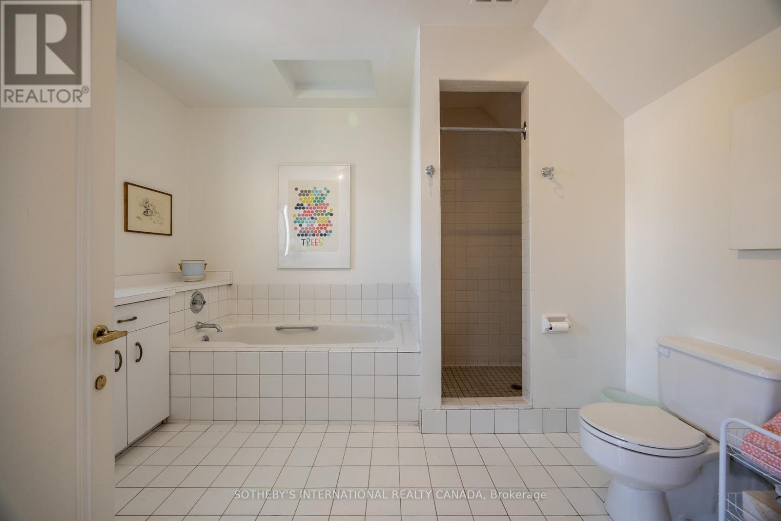 Main Flr - 18 College View Avenue, Toronto, Ontario  M5P 1J3 - Photo 38 - C12688202