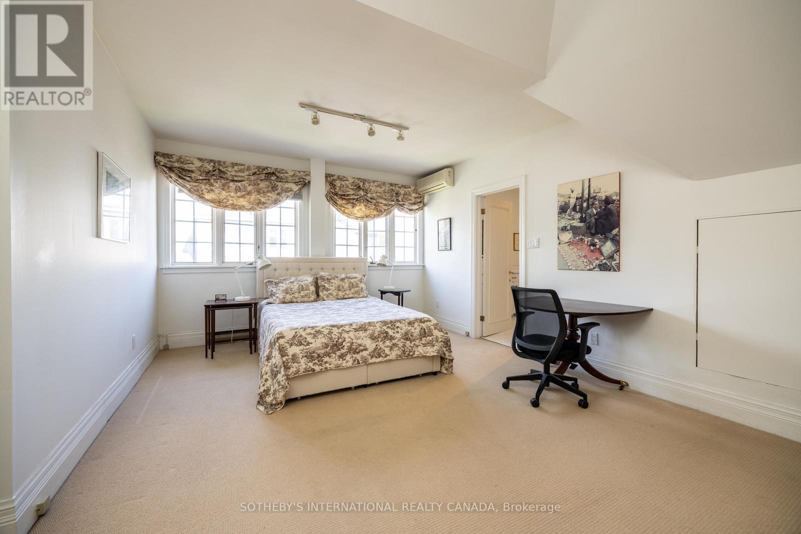 Main Flr - 18 College View Avenue, Toronto, Ontario  M5P 1J3 - Photo 42 - C12688202