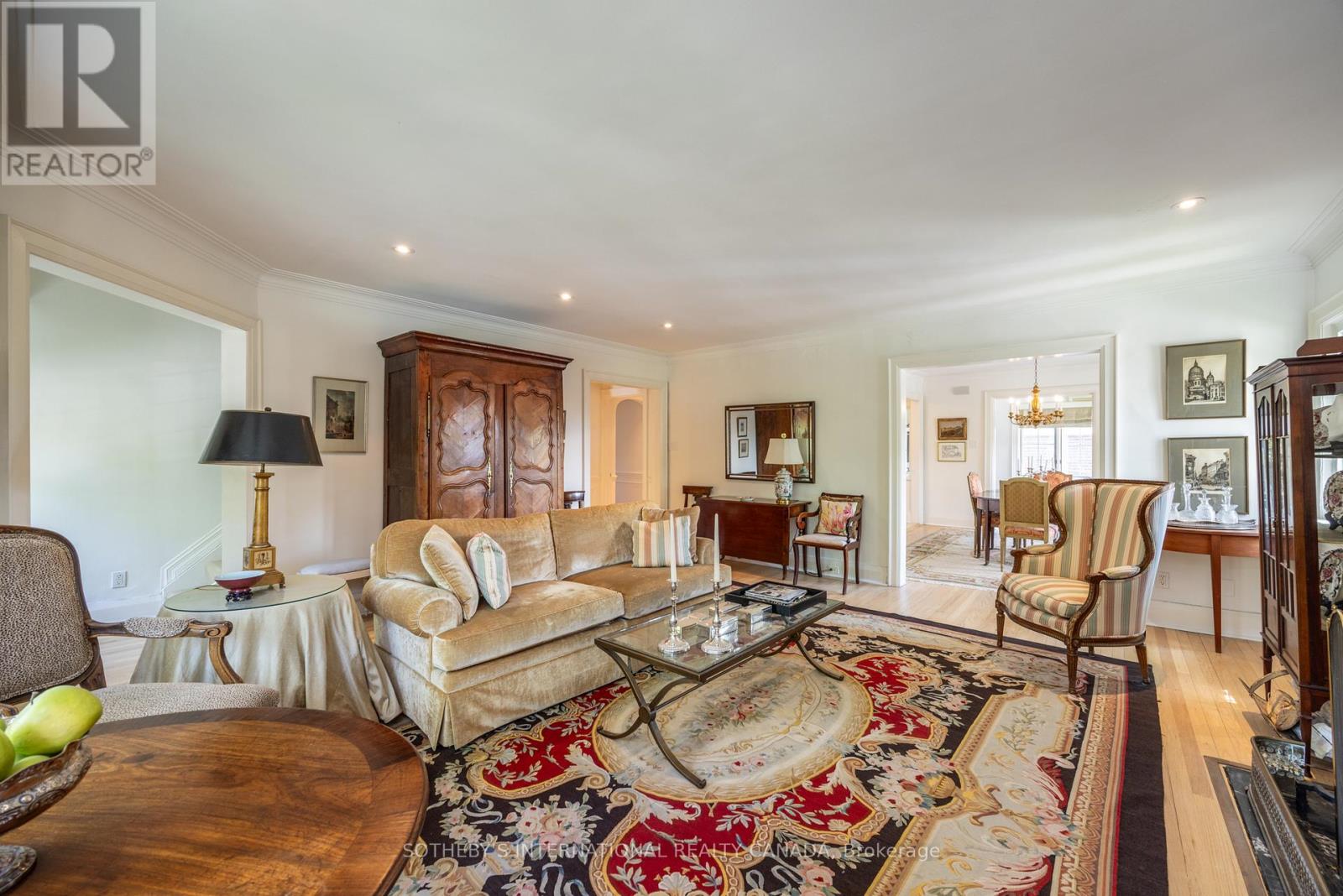 Main Flr - 18 College View Avenue, Toronto, Ontario  M5P 1J3 - Photo 7 - C12688202