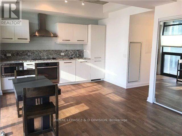 805 - 15 Beverley Street, Toronto, Ontario  M5T 1X8 - Photo 5 - C12688214