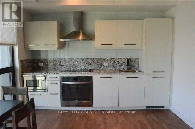 805 - 15 Beverley Street, Toronto, Ontario  M5T 1X8 - Photo 9 - C12688214