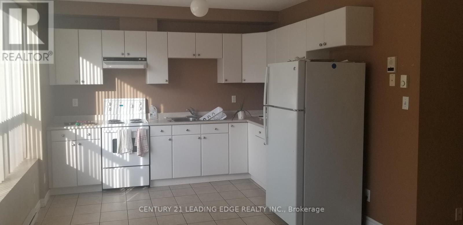 2a - 959 Bloor Street W, Toronto, Ontario  M6H 1L7 - Photo 3 - C12688218