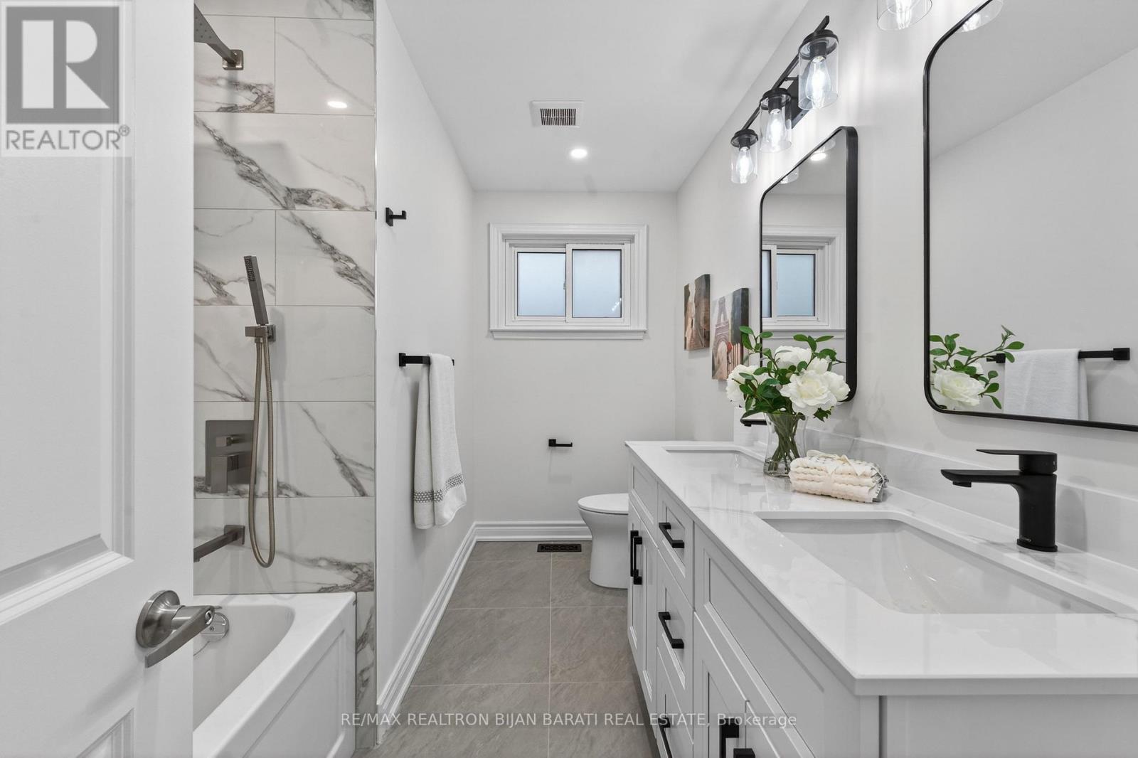 32 Colonnade Road, Toronto, Ontario  M2K 2L5 - Photo 31 - C12688258