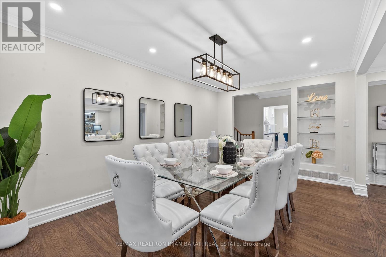 32 Colonnade Road, Toronto, Ontario  M2K 2L5 - Photo 9 - C12688258