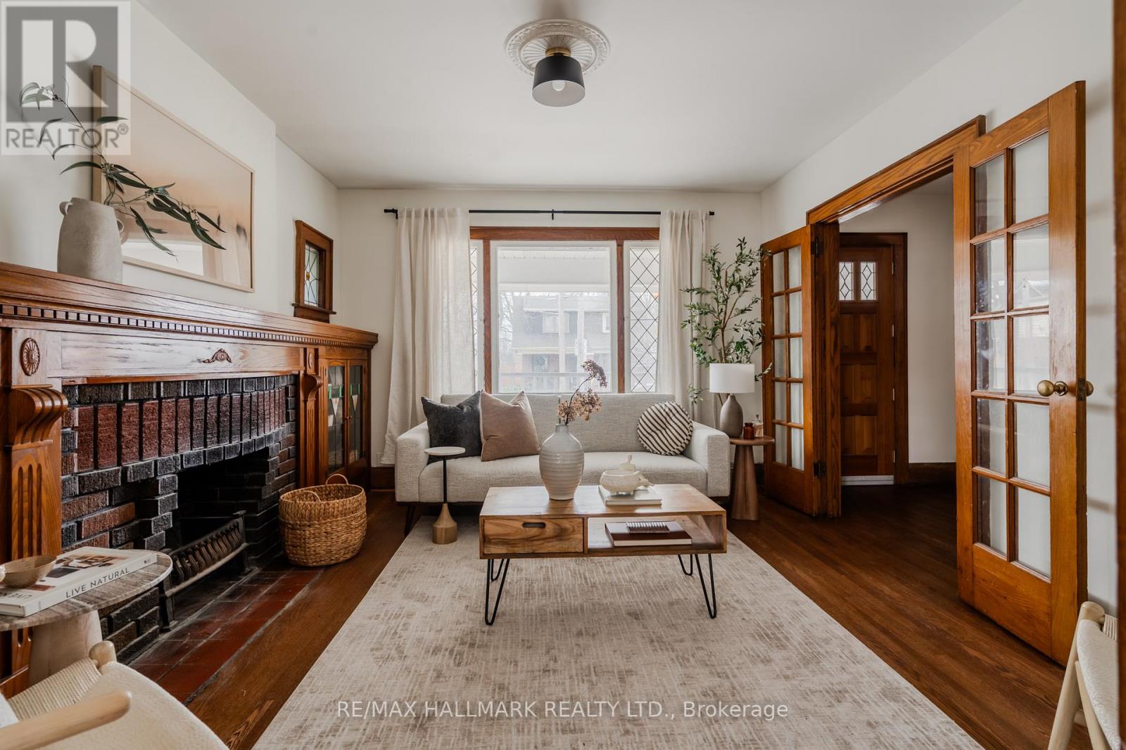 2076 Gerrard Street E, Toronto, Ontario  M4E 2B5 - Photo 4 - E12688278