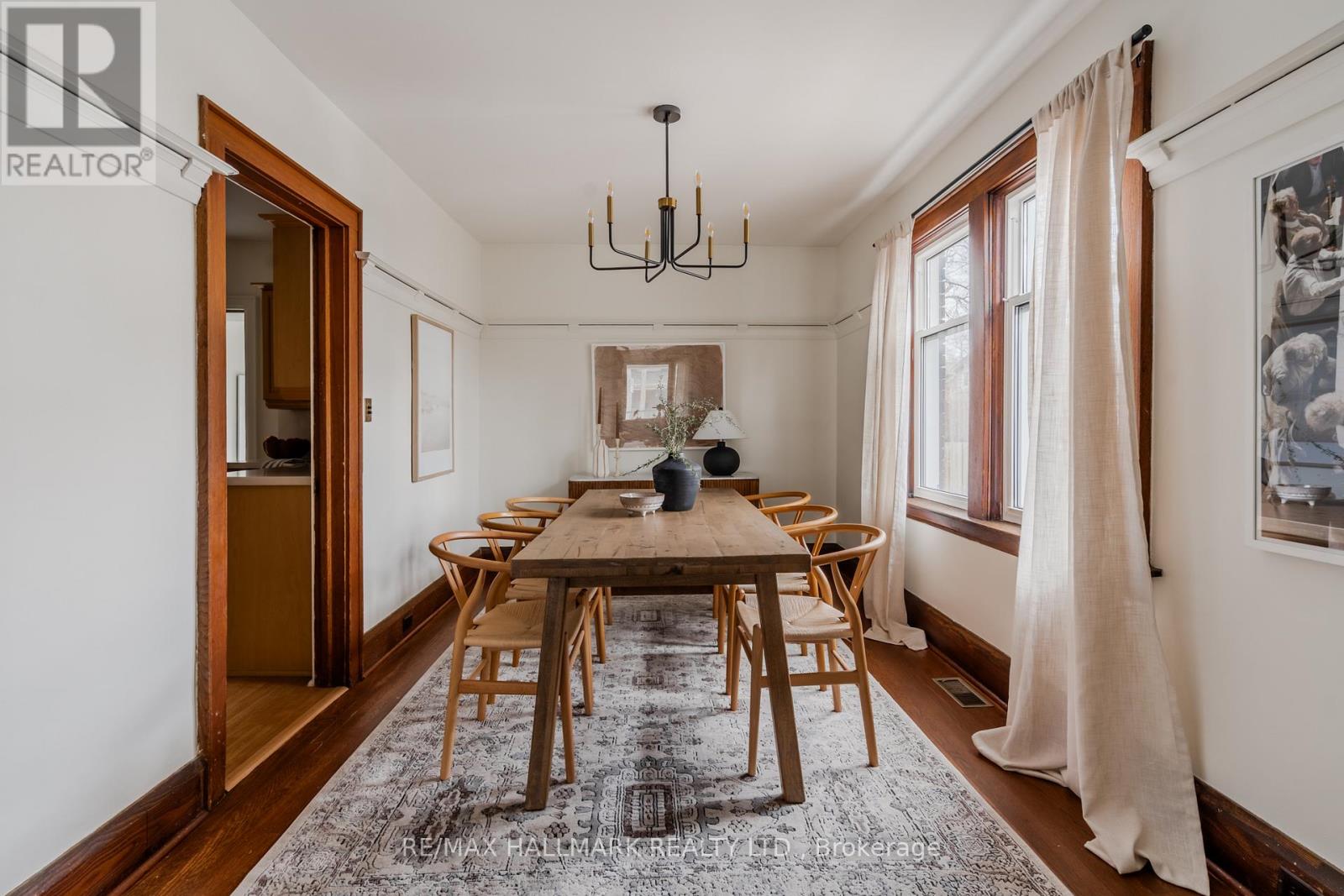 2076 Gerrard Street E, Toronto, Ontario  M4E 2B5 - Photo 6 - E12688278