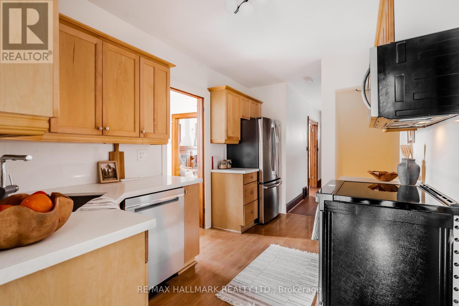 2076 Gerrard Street E, Toronto, Ontario  M4E 2B5 - Photo 9 - E12688278