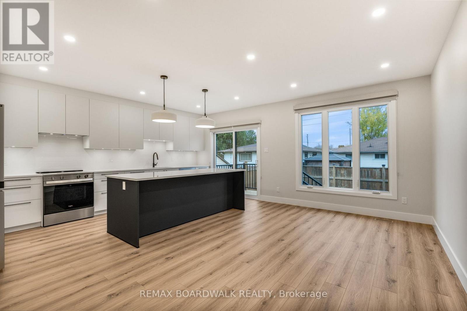 A - 1348 Avenue Q Avenue, Ottawa, Ontario  K1G 0B6 - Photo 10 - X12580066