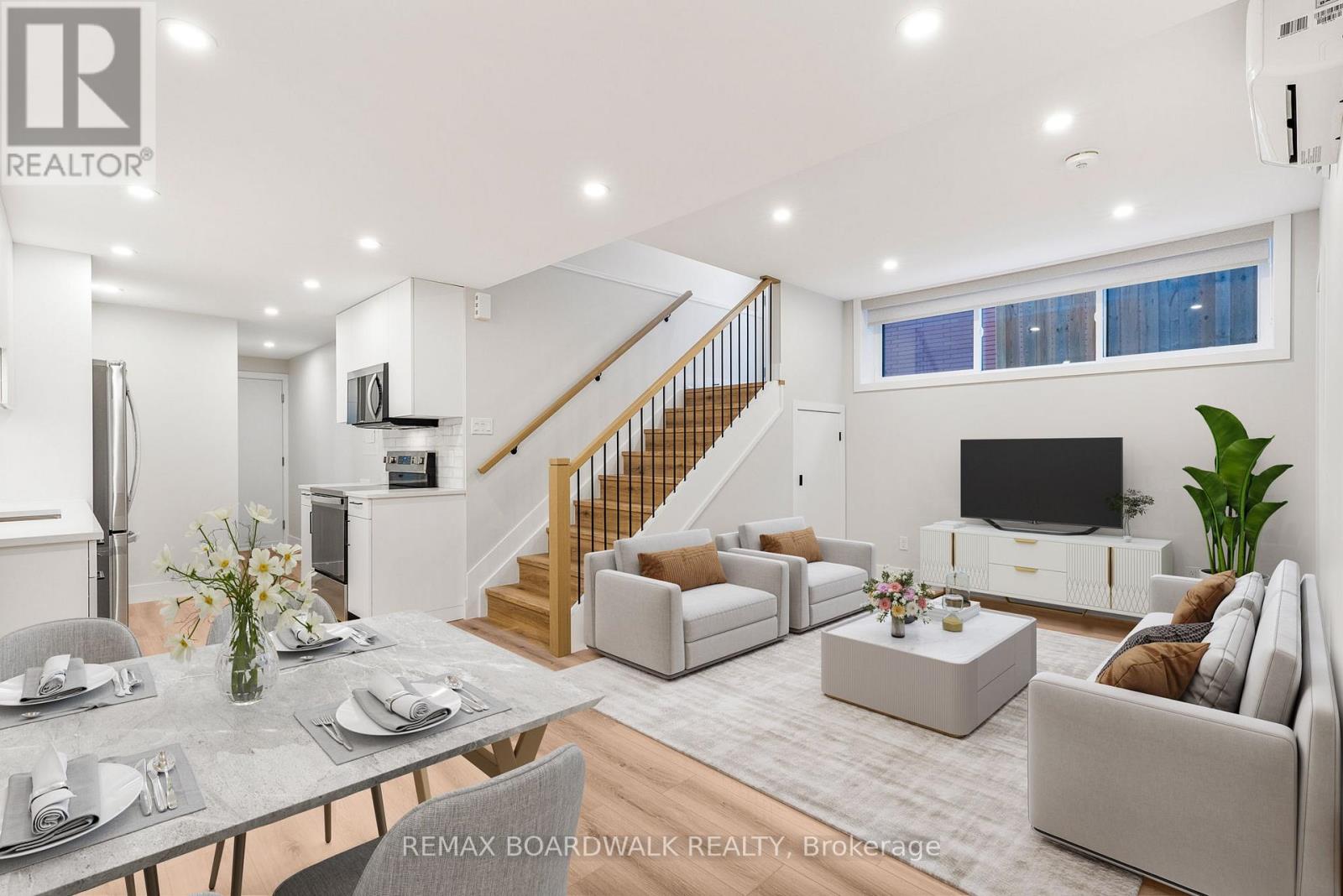 B - 1348 Avenue Q Avenue, Ottawa, Ontario  K1G 0B6 - Photo 5 - X12580004