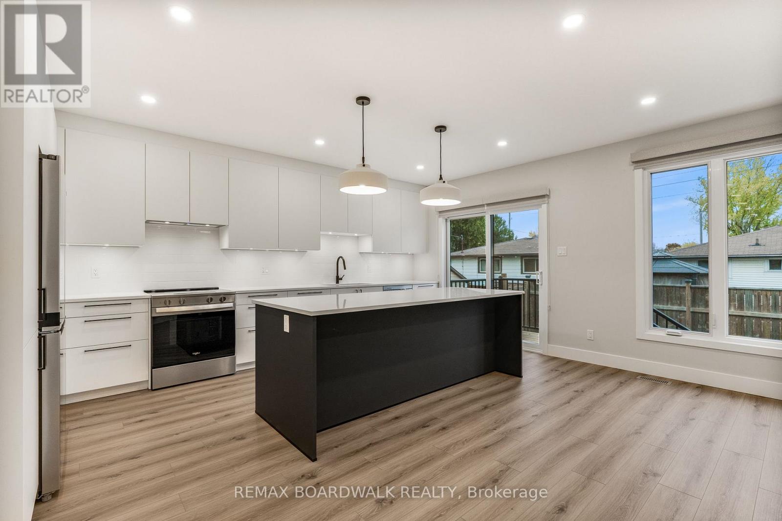 A - 1348 Avenue Q Avenue, Ottawa, Ontario  K1G 0B6 - Photo 15 - X12580066