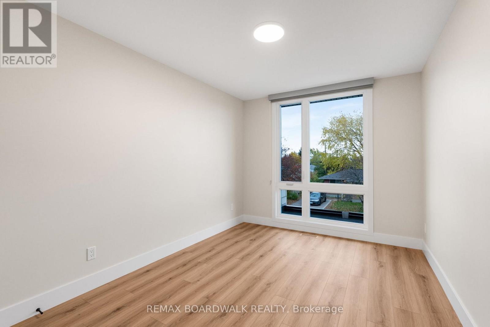 A - 1348 Avenue Q Avenue, Ottawa, Ontario  K1G 0B6 - Photo 30 - X12580066