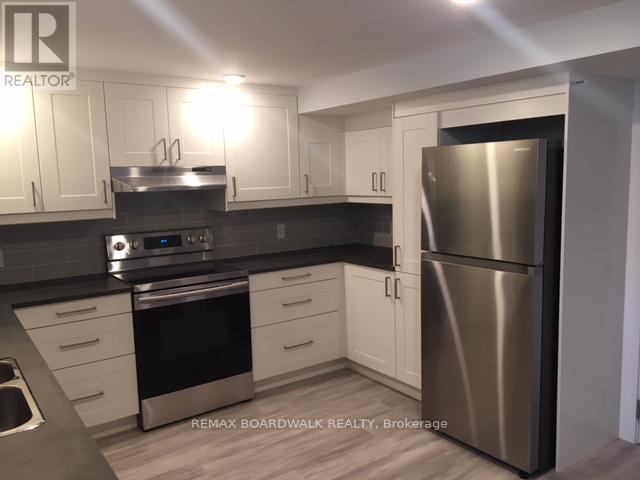 B - 1258 Firestone Crescent, Ottawa, Ontario  K2C 3E3 - Photo 4 - X12593850