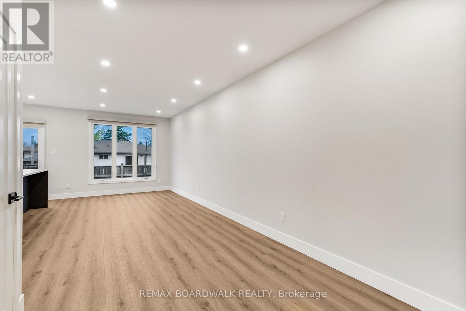 A - 1348 Avenue Q Avenue, Ottawa, Ontario  K1G 0B6 - Photo 8 - X12580066