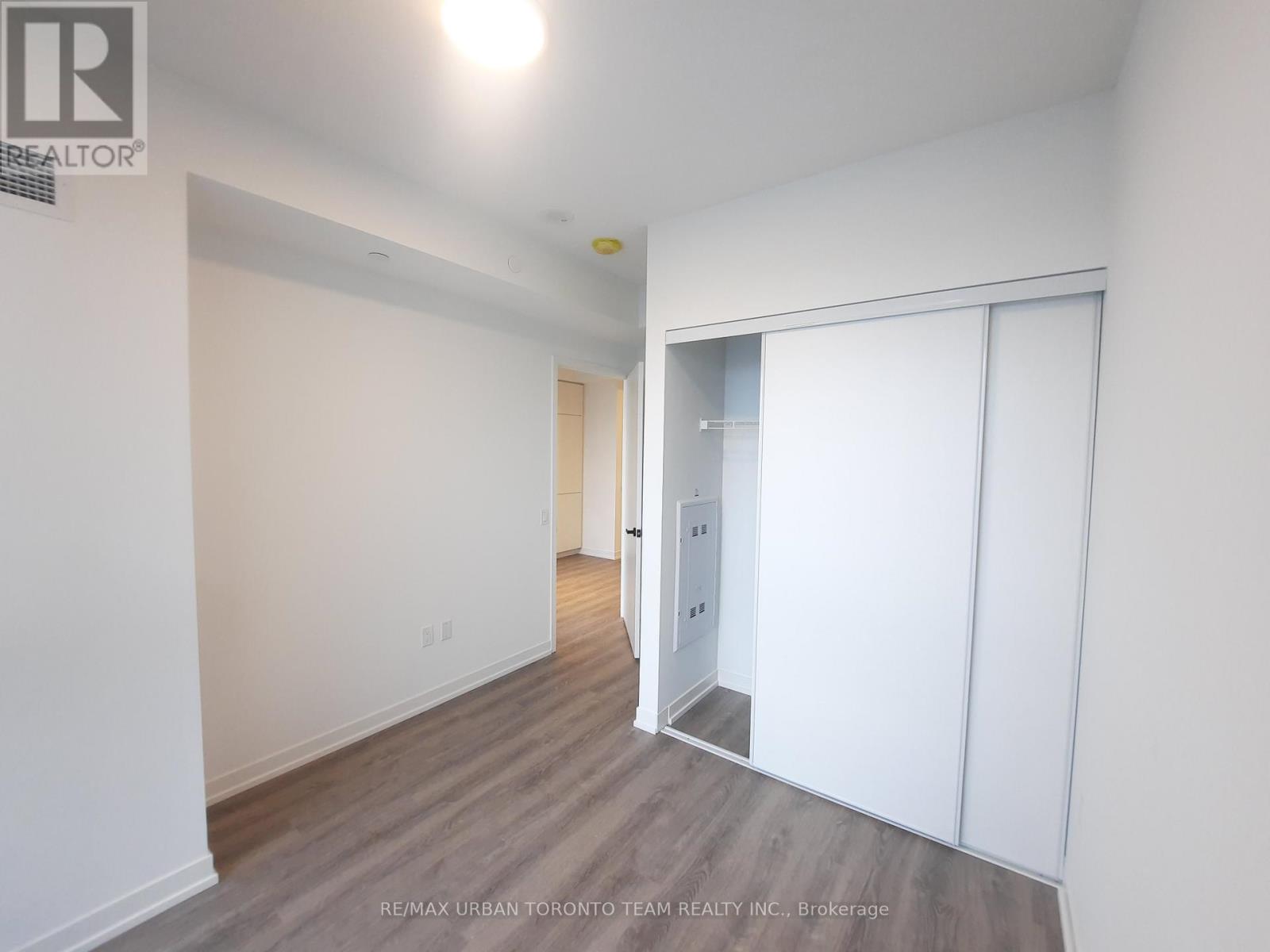 1108 - 8 Interchange Way, Vaughan, Ontario  L4K 5Z7 - Photo 6 - N12688228
