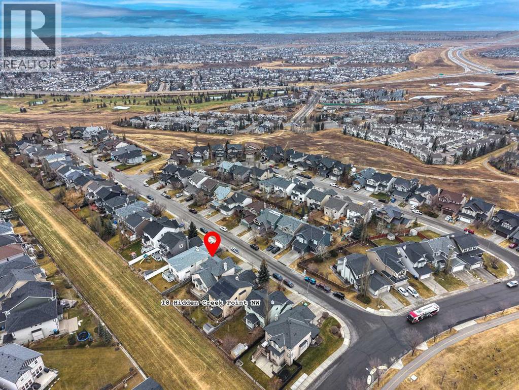 18 Hidden Creek Point Nw, Calgary, Alberta  T3A 6J6 - Photo 3 - A2272344