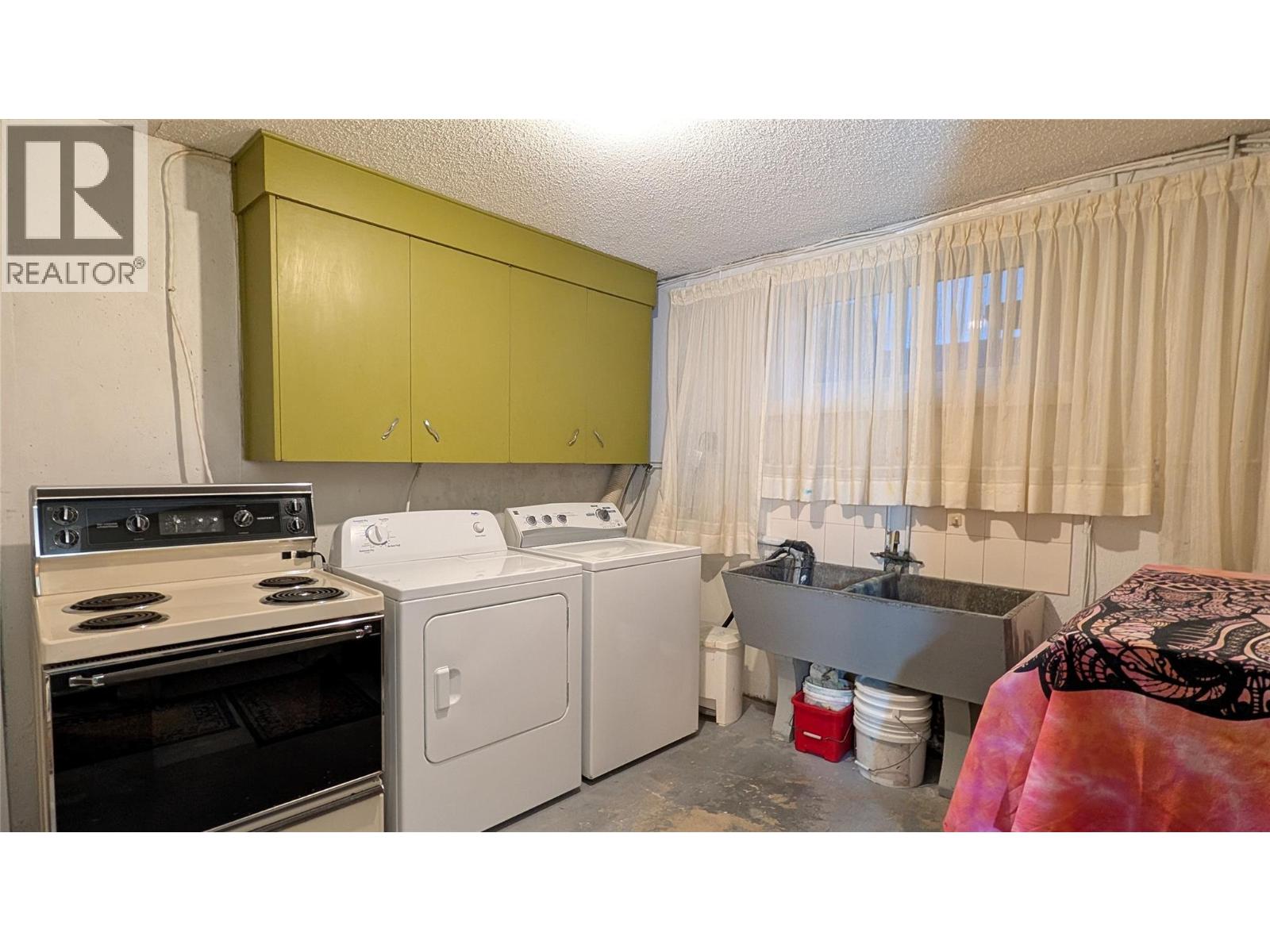 146 Colley Street, Warfield, British Columbia  V1R 2M2 - Photo 38 - 10372236