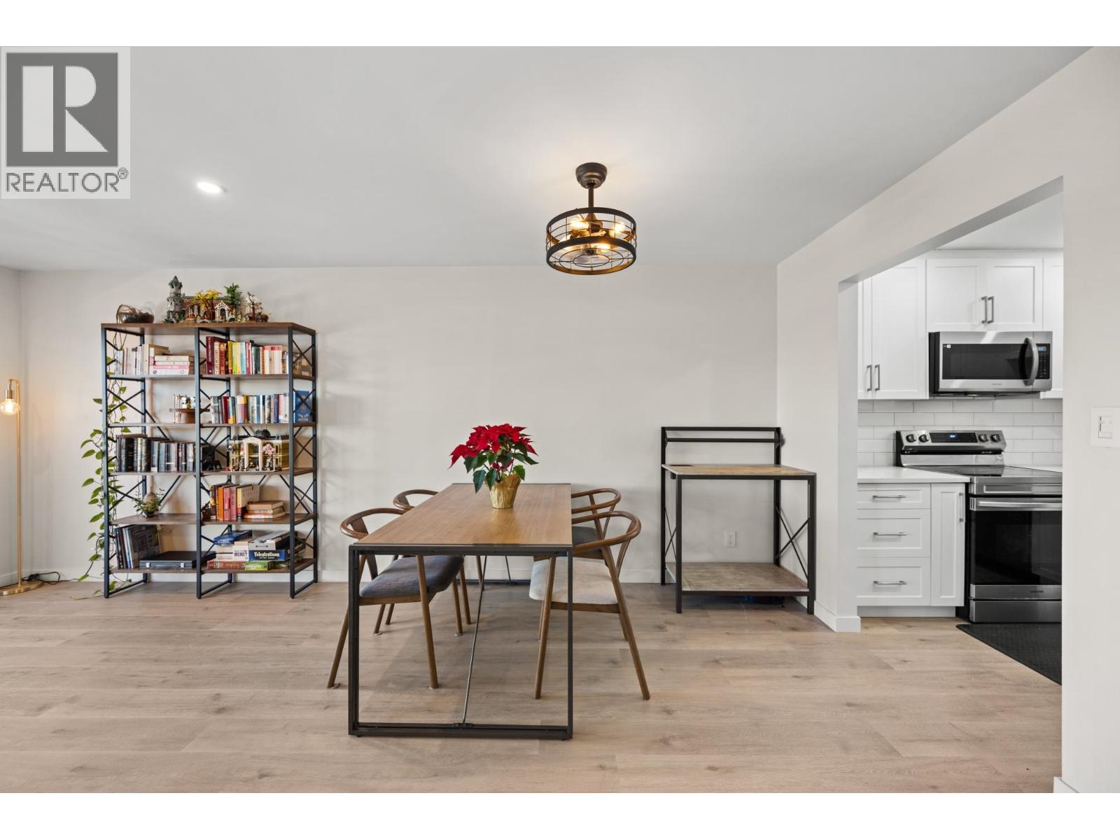 2 11464 Fisher Street, Maple Ridge, British Columbia  V2X 0H7 - Photo 10 - R3077045