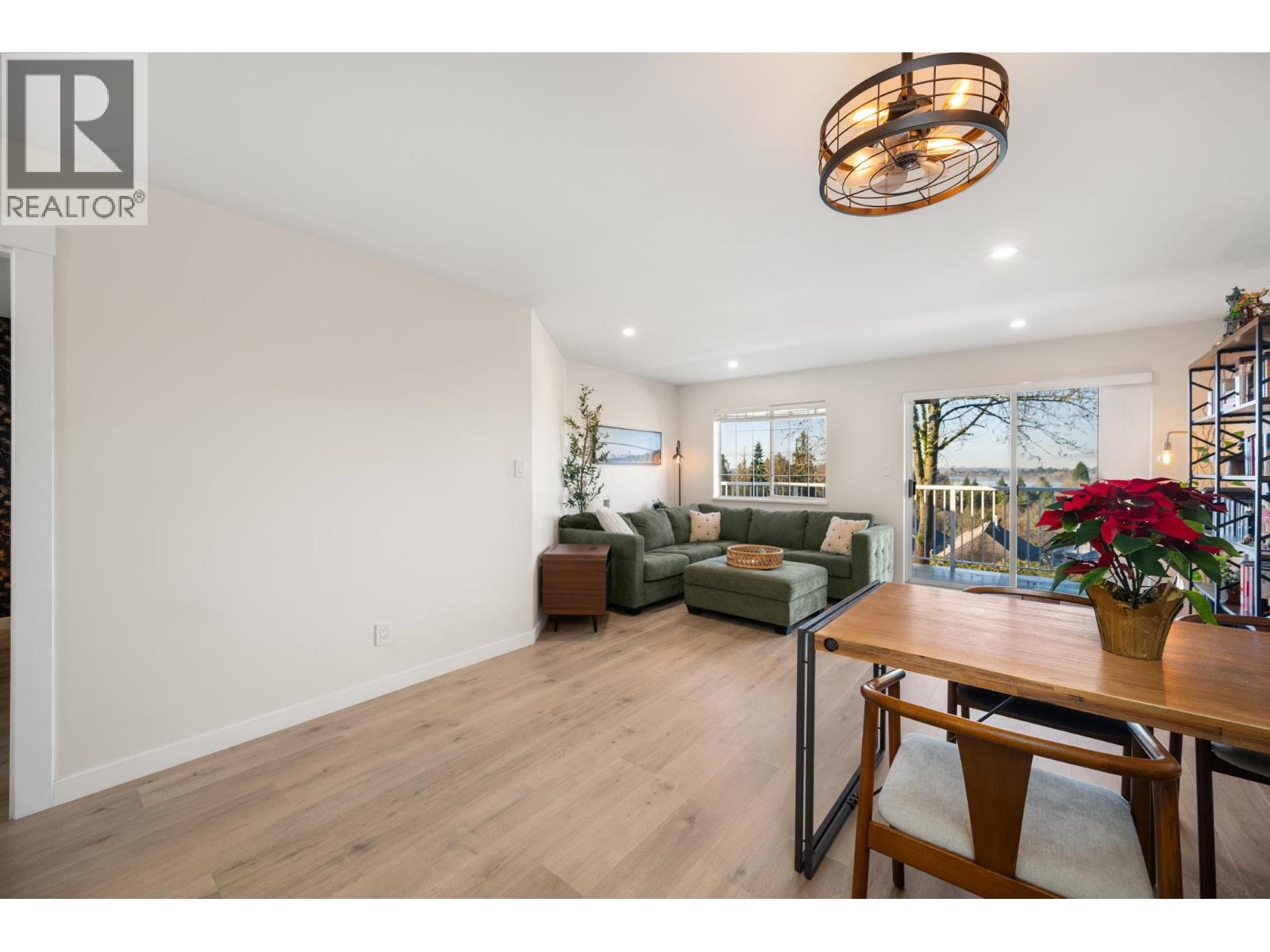 2 11464 Fisher Street, Maple Ridge, British Columbia  V2X 0H7 - Photo 4 - R3077045