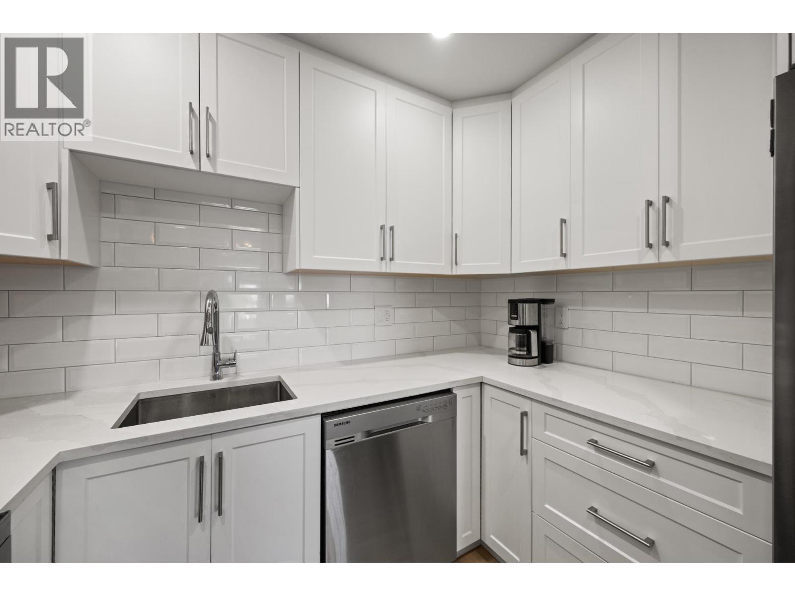 2 11464 Fisher Street, Maple Ridge, British Columbia  V2X 0H7 - Photo 13 - R3077045